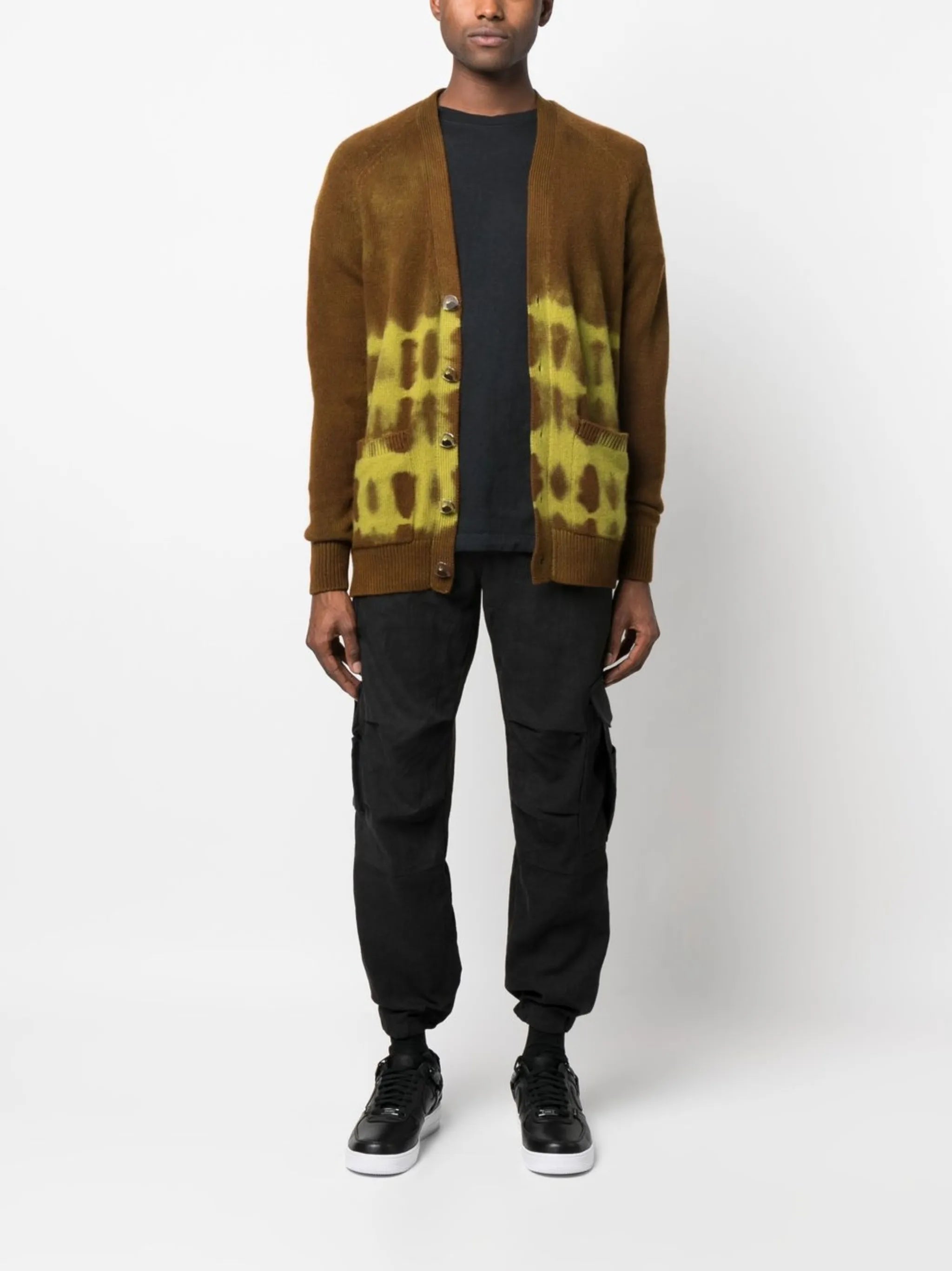 straight-leg cargo trousers