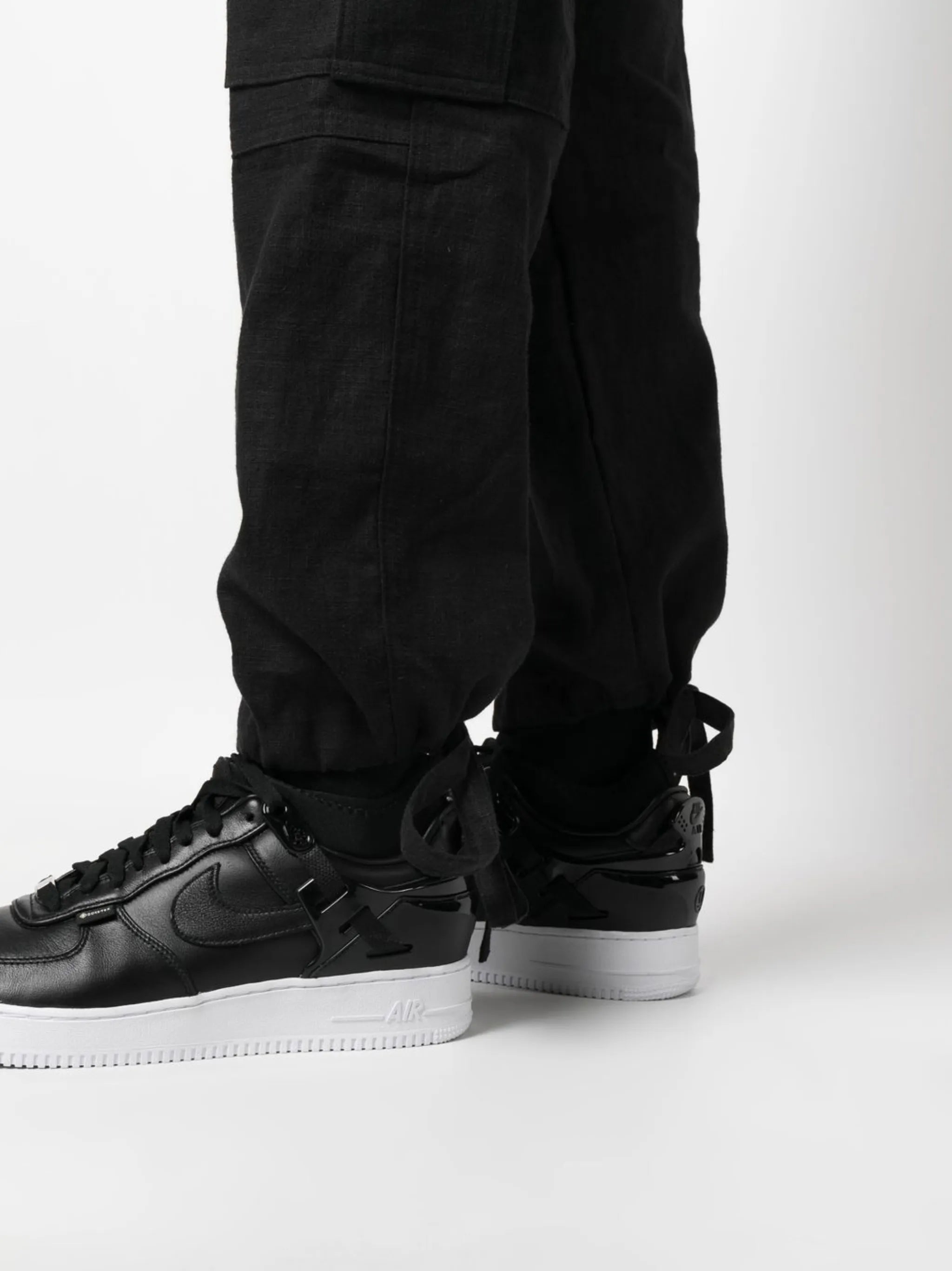 straight-leg cargo trousers
