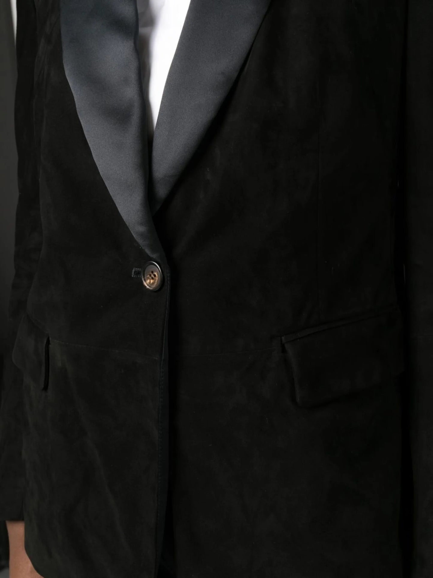 single-breasted tailored blazer