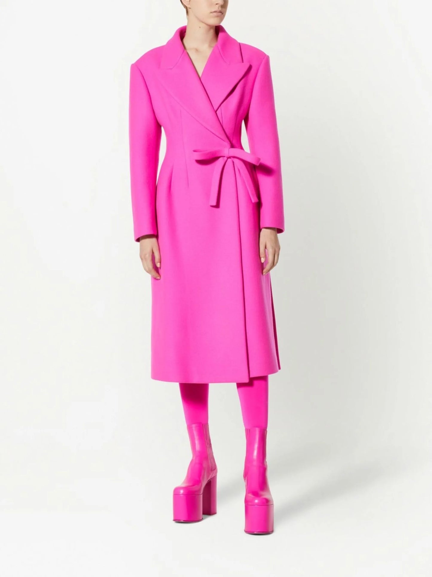 Diagonal bow-detail long coat