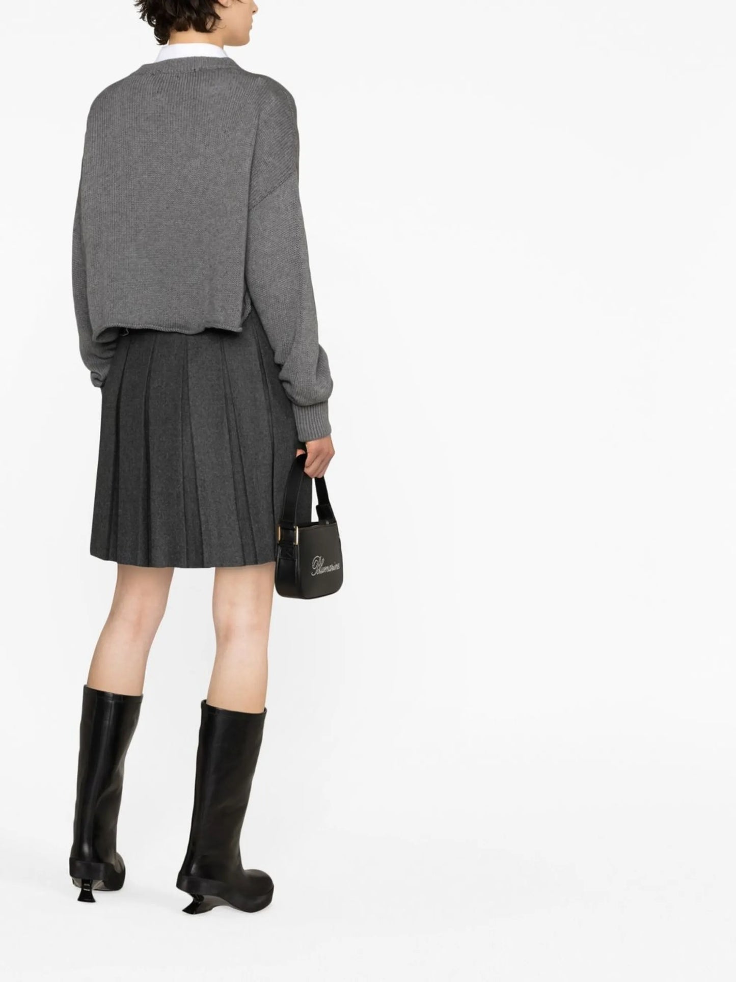 cropped V-neck knitted jumper