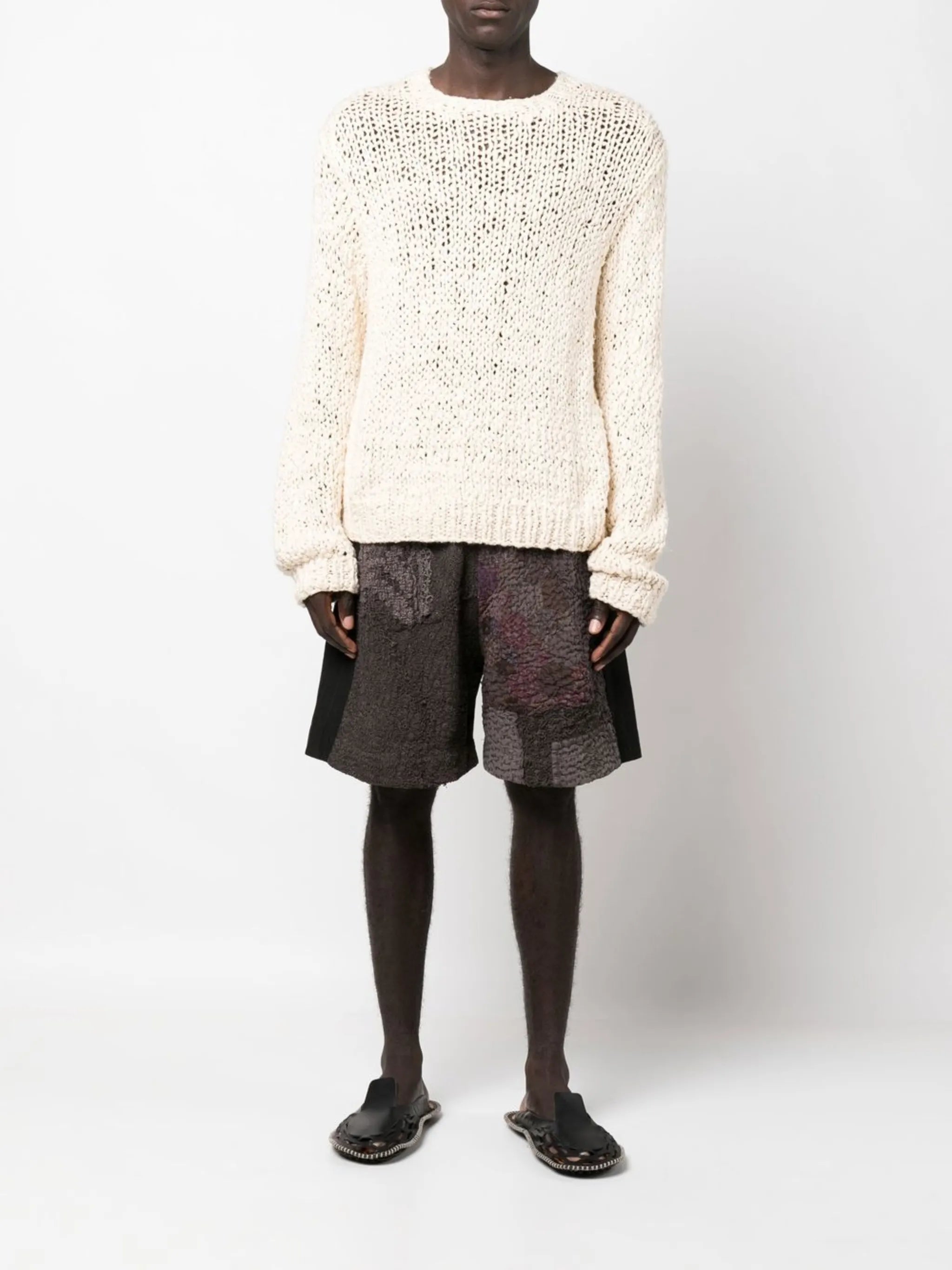 knee-length multi-panel shorts