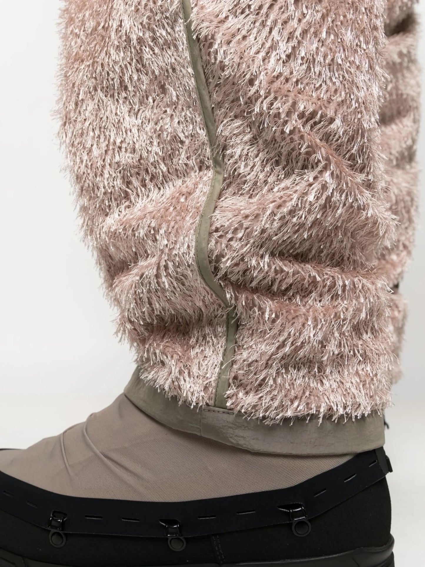 textured-finish straight-leg trousers