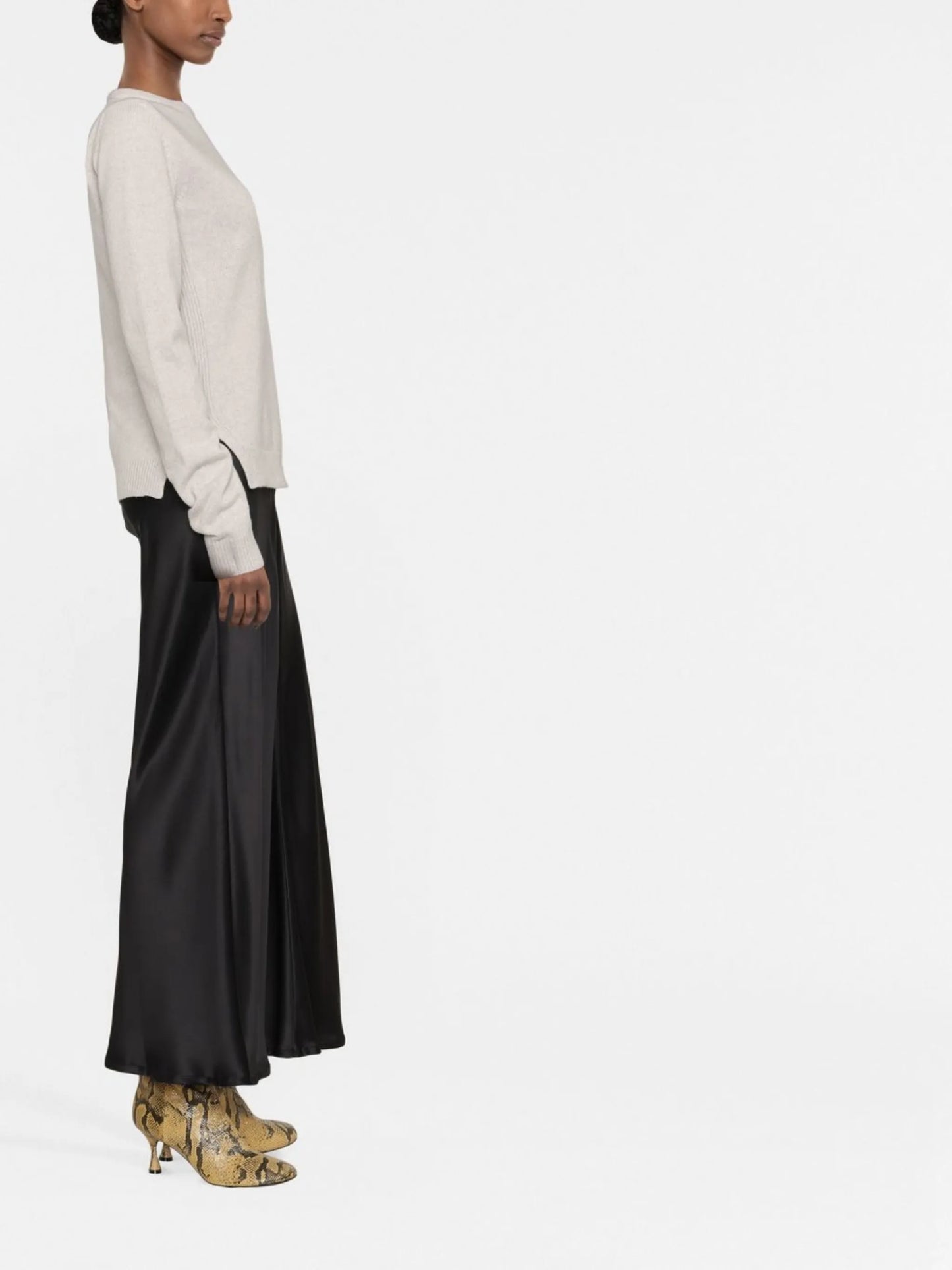 long-sleeve knitted jumper