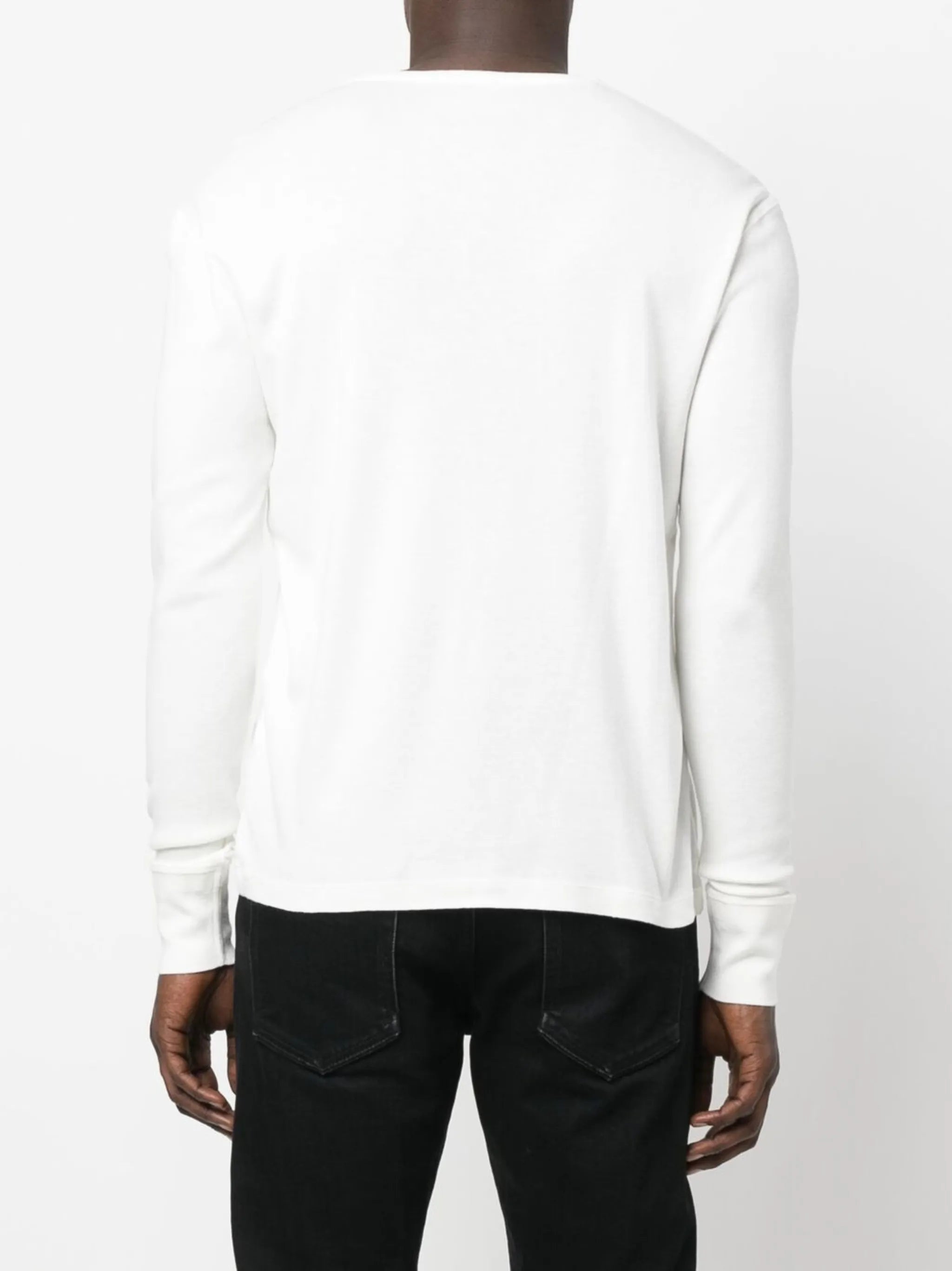 long-sleeved round-neck T-shirt