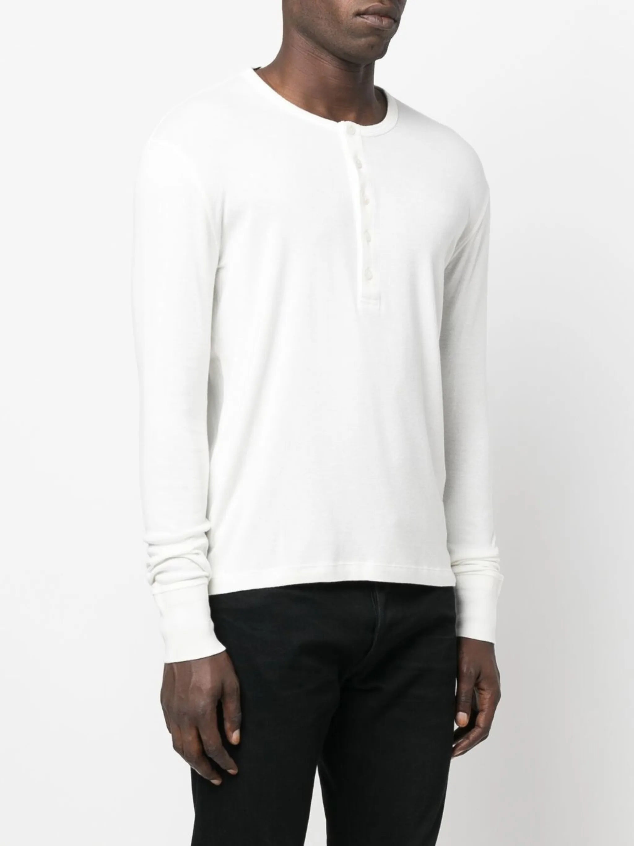long-sleeved round-neck T-shirt