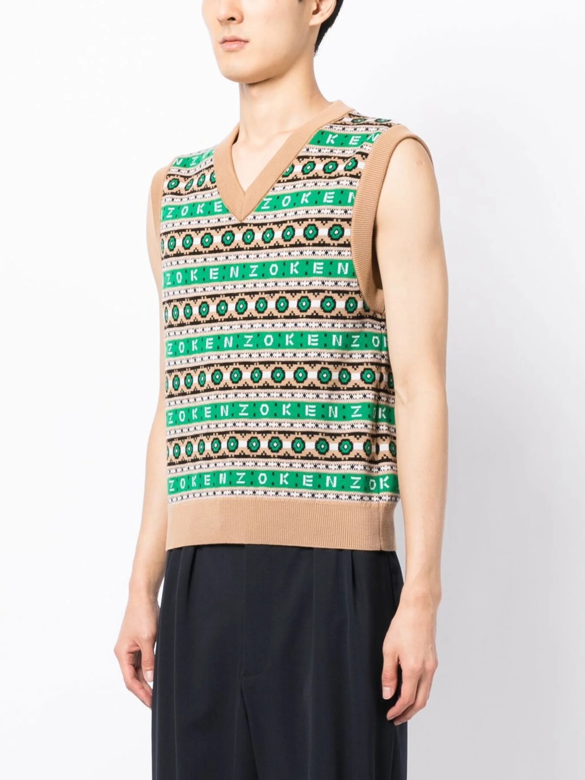 intarsia-knit V-neck sleeveless jumper