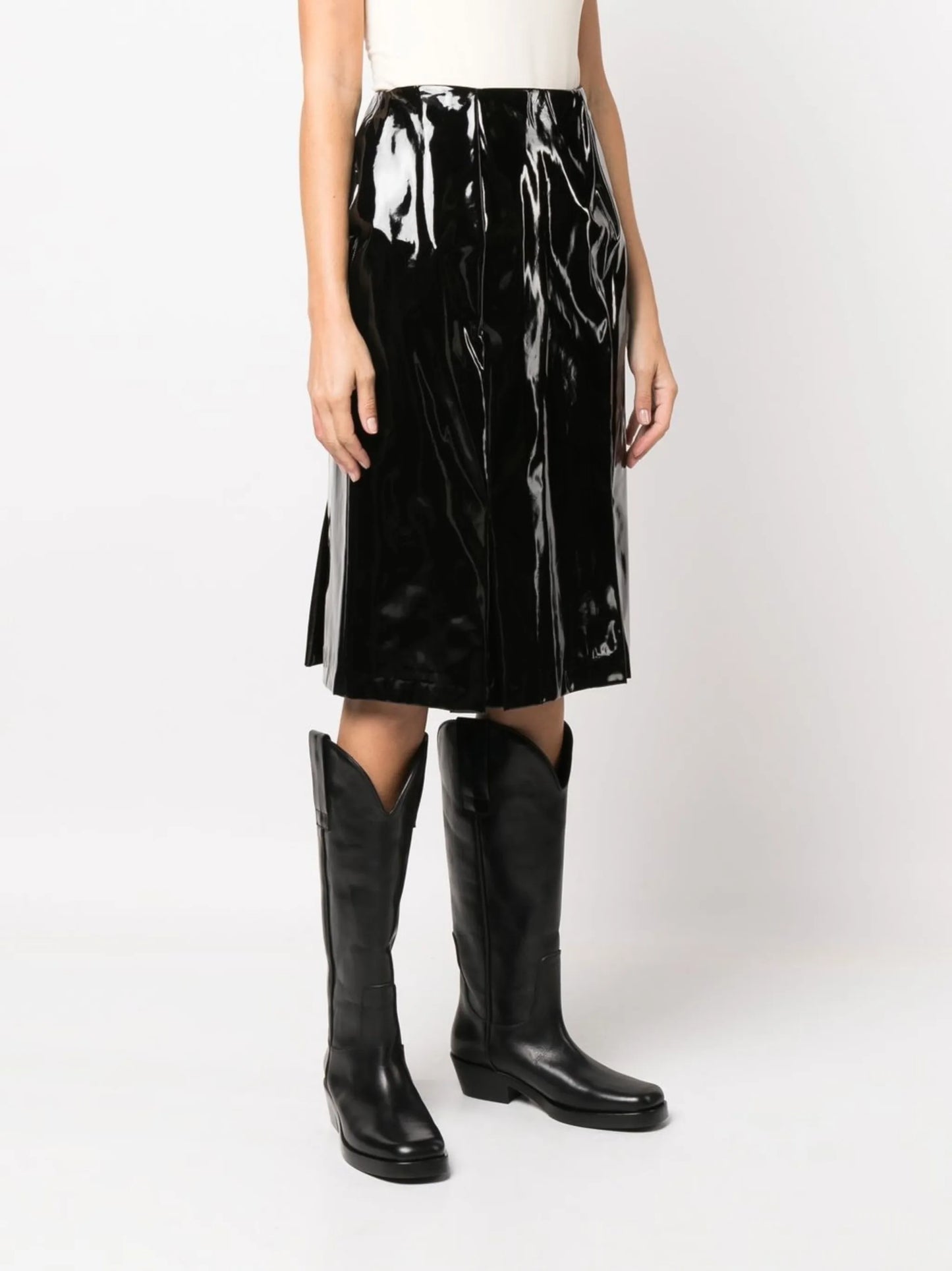 high-shine slit-detail knee-length skirt