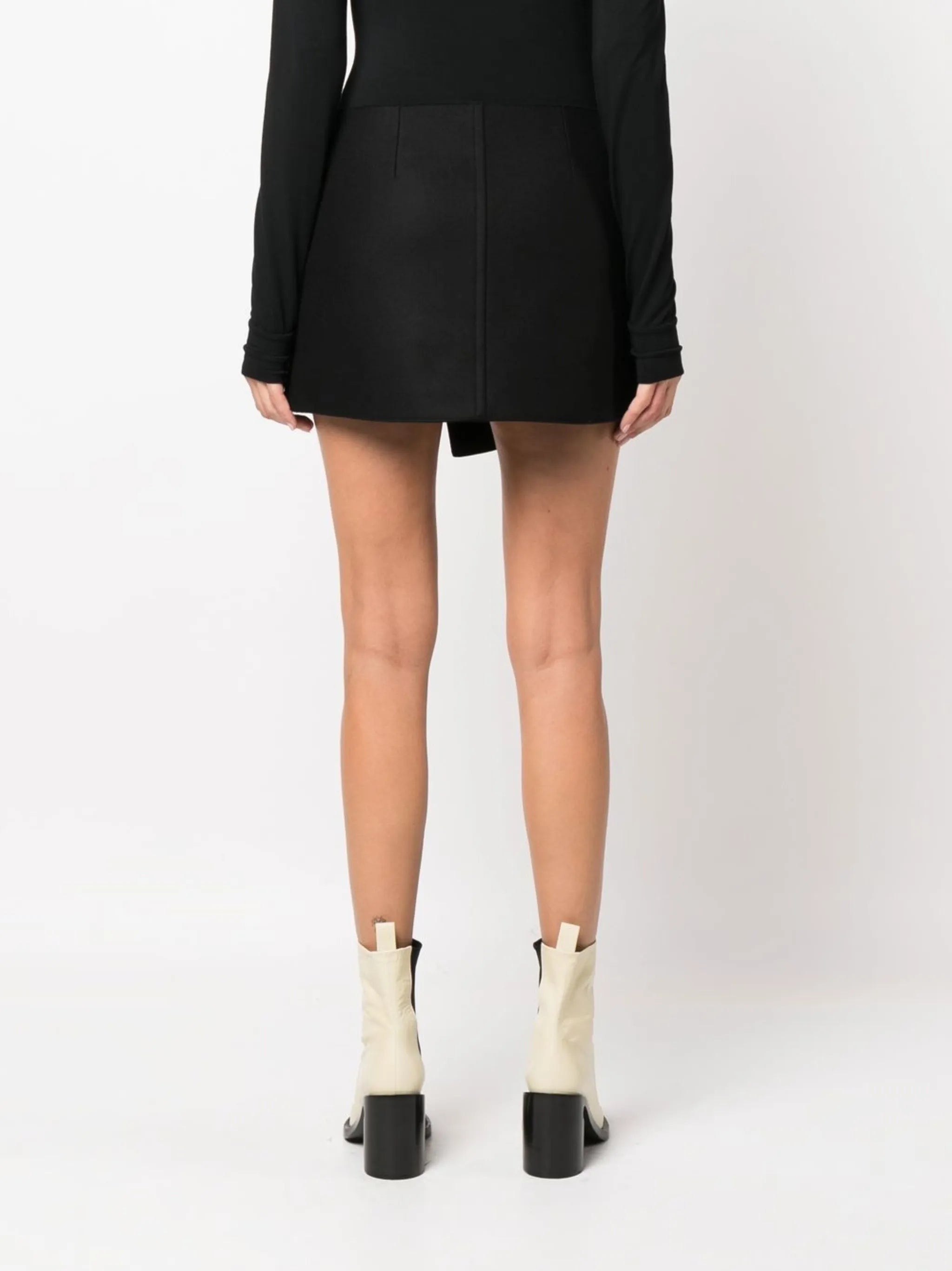 Ver asymmetric raw-cut wrap skirt