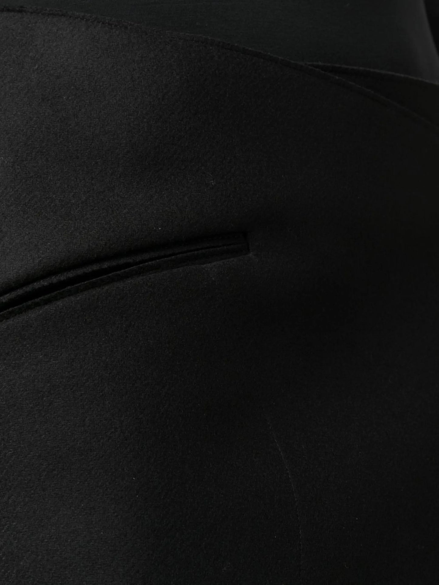 Ver asymmetric raw-cut wrap skirt