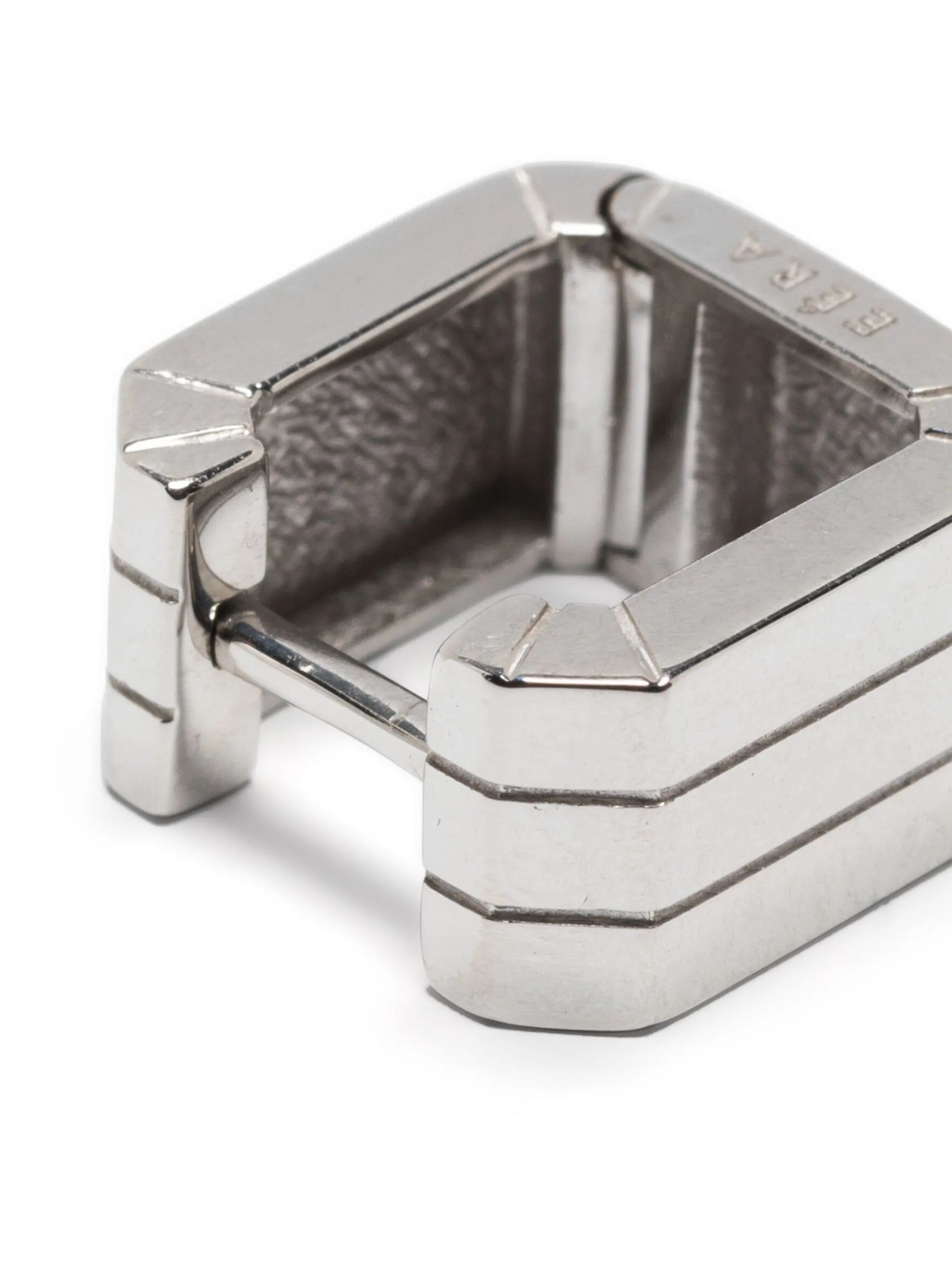 18kt white gold huggie earring