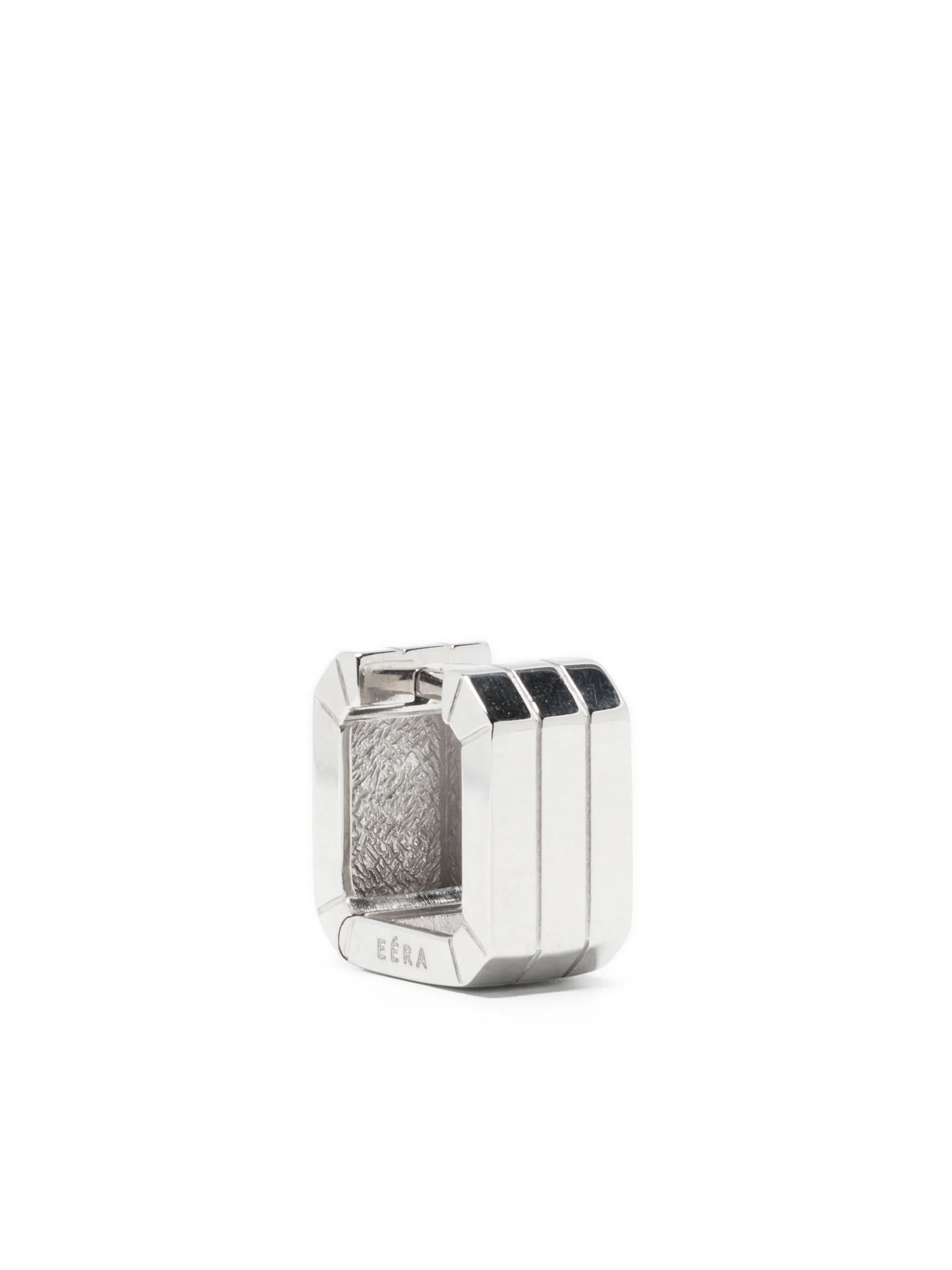 18kt white gold huggie earring