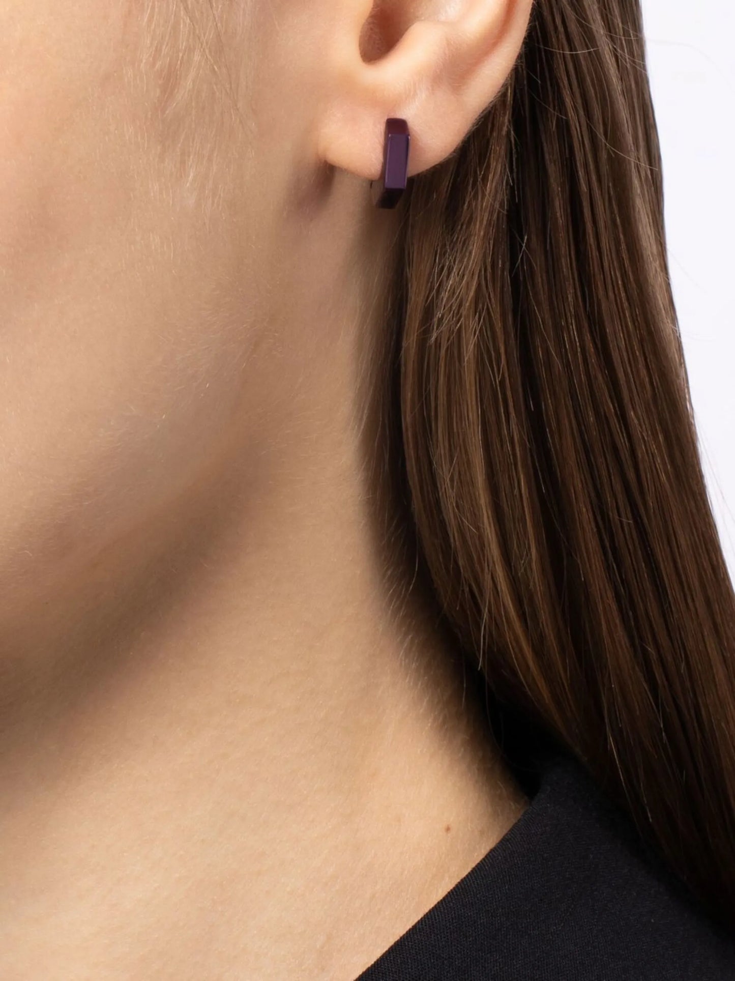 Mini Dado huggie hoop earring