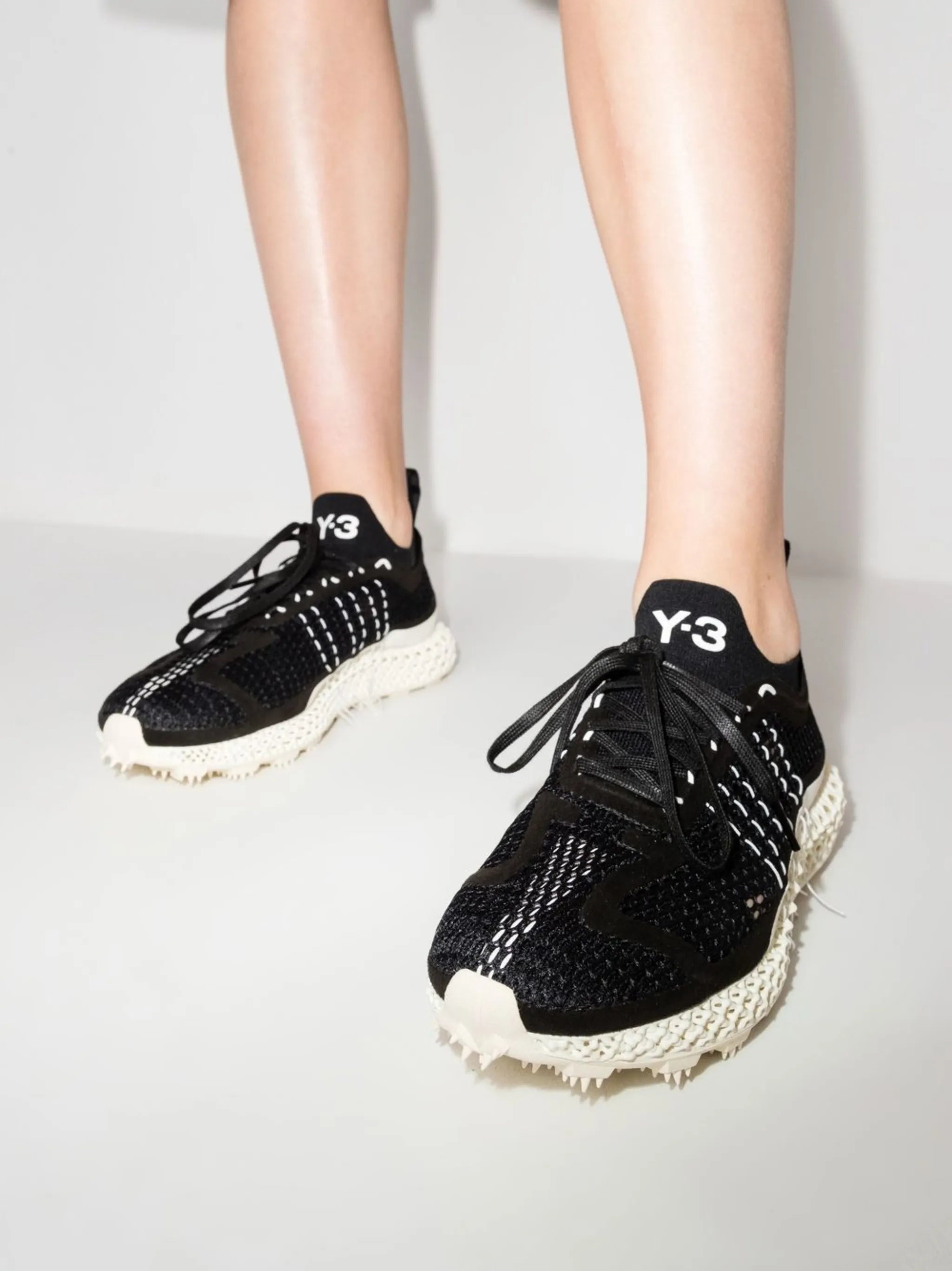 Runner 4D Halo trainers