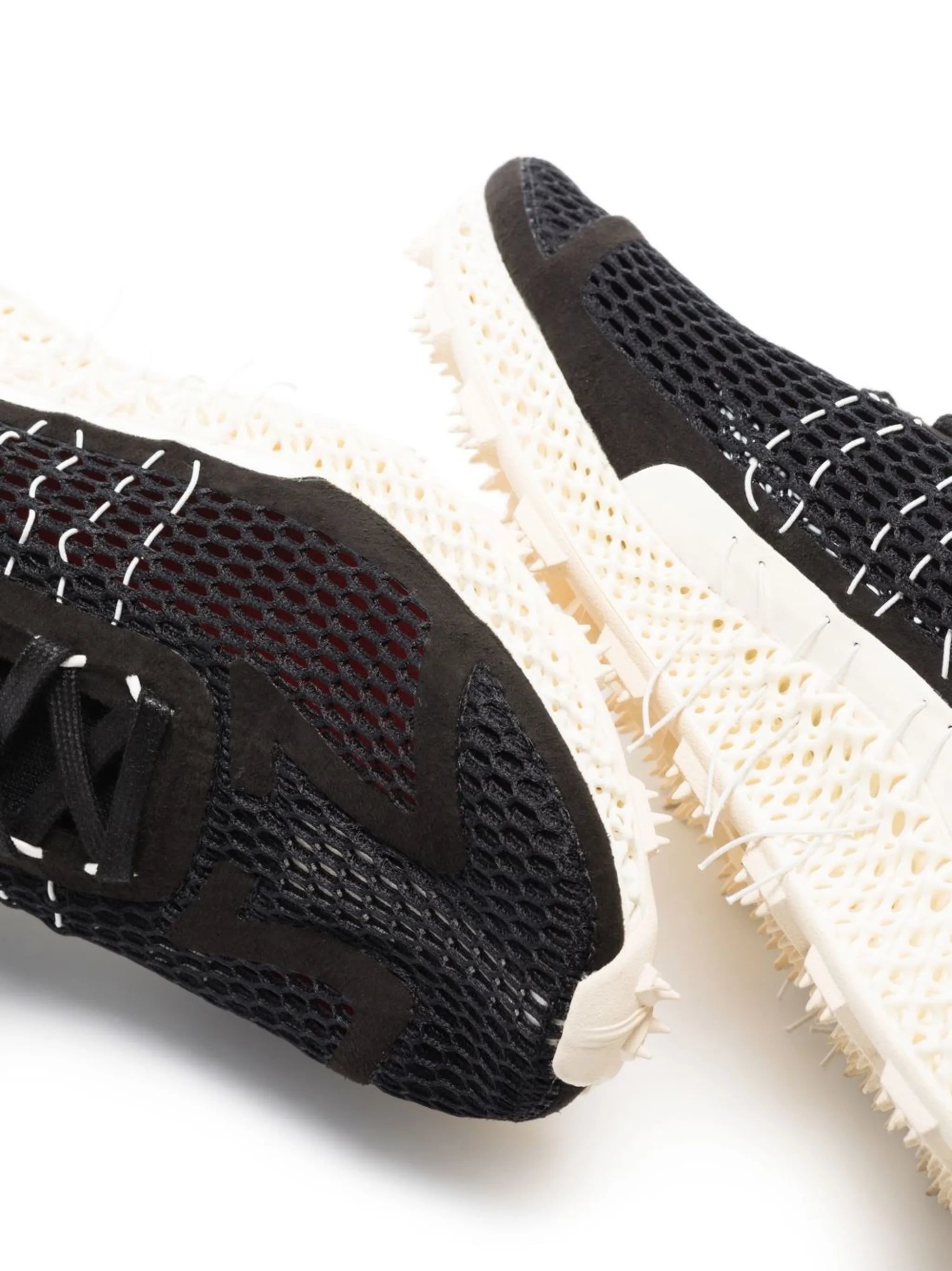 Runner 4D Halo trainers