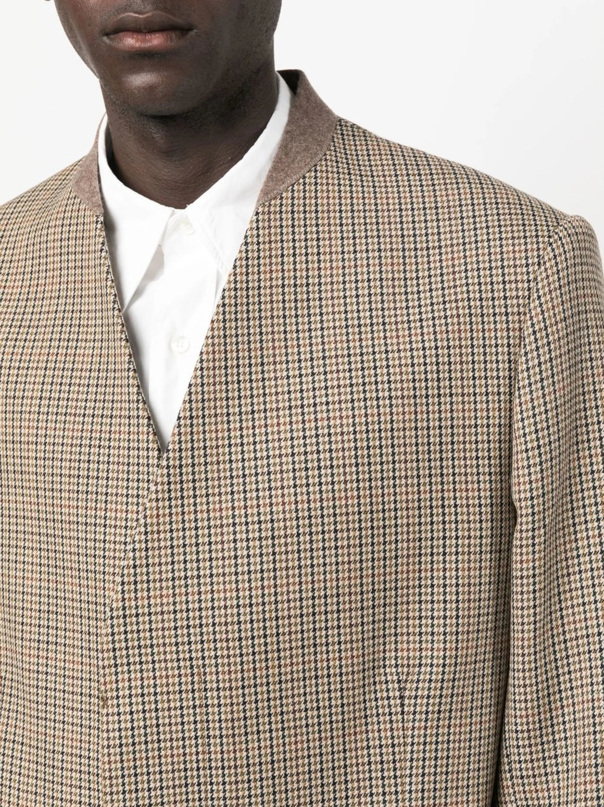 herringbone-pattern collarless coat