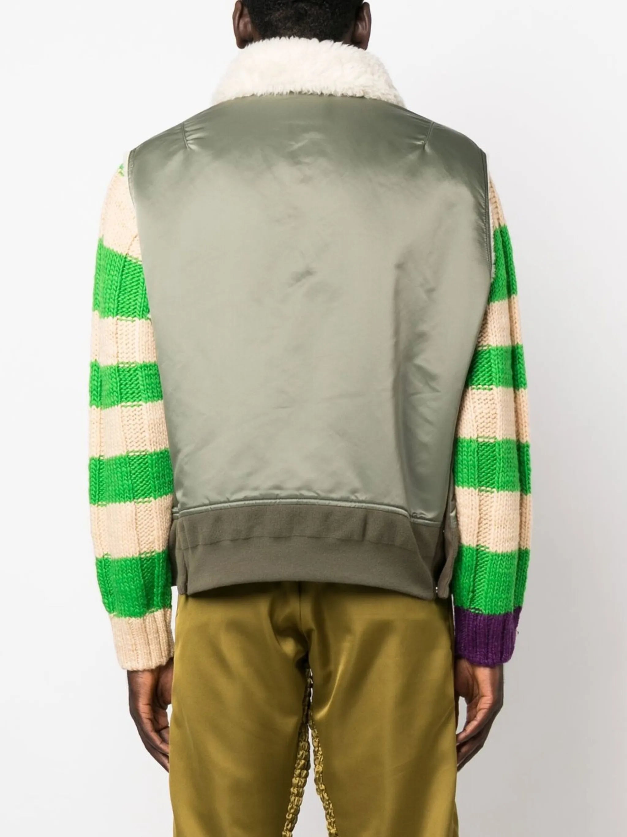 contrast-collar zipped gilet