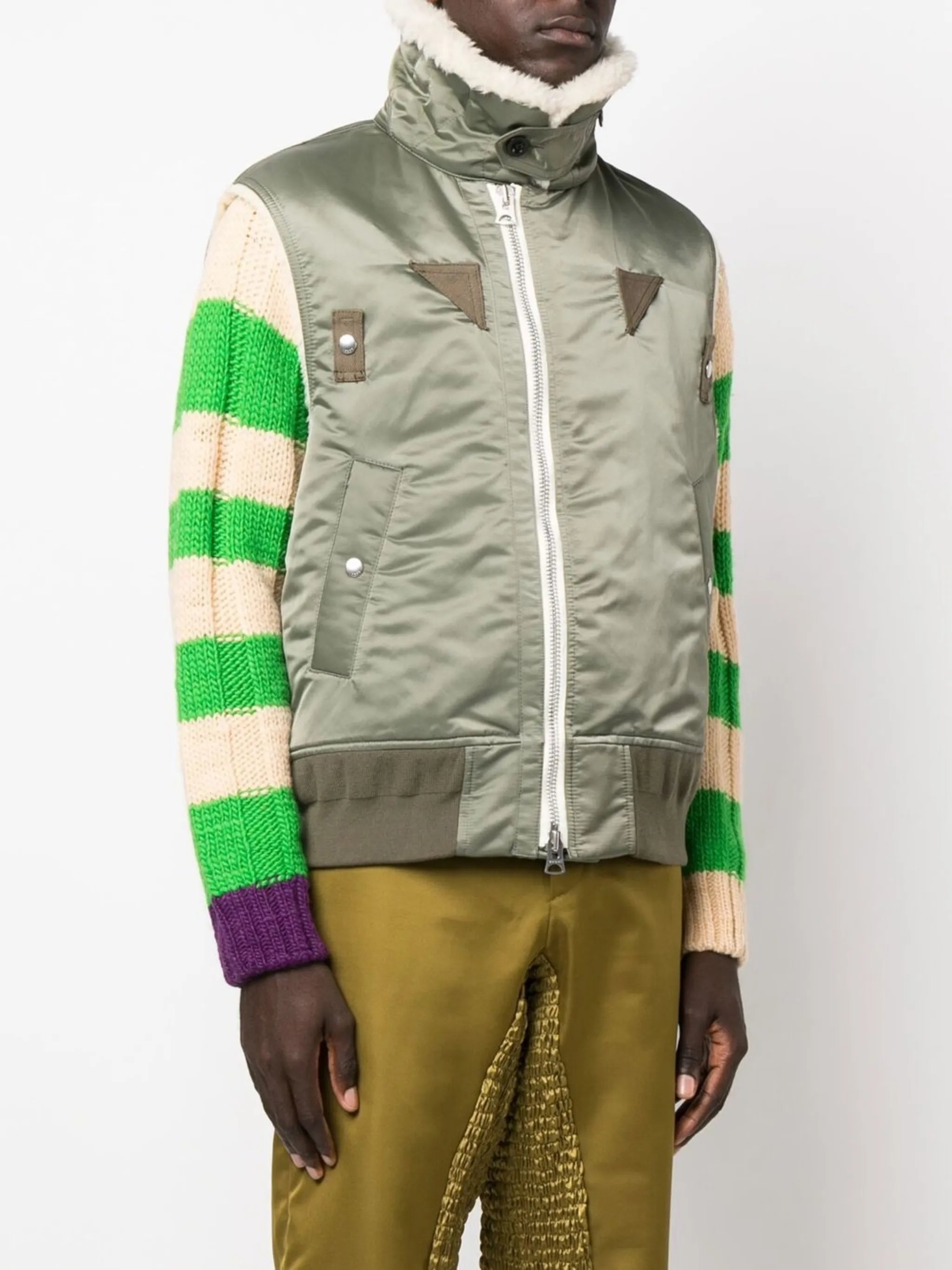 contrast-collar zipped gilet