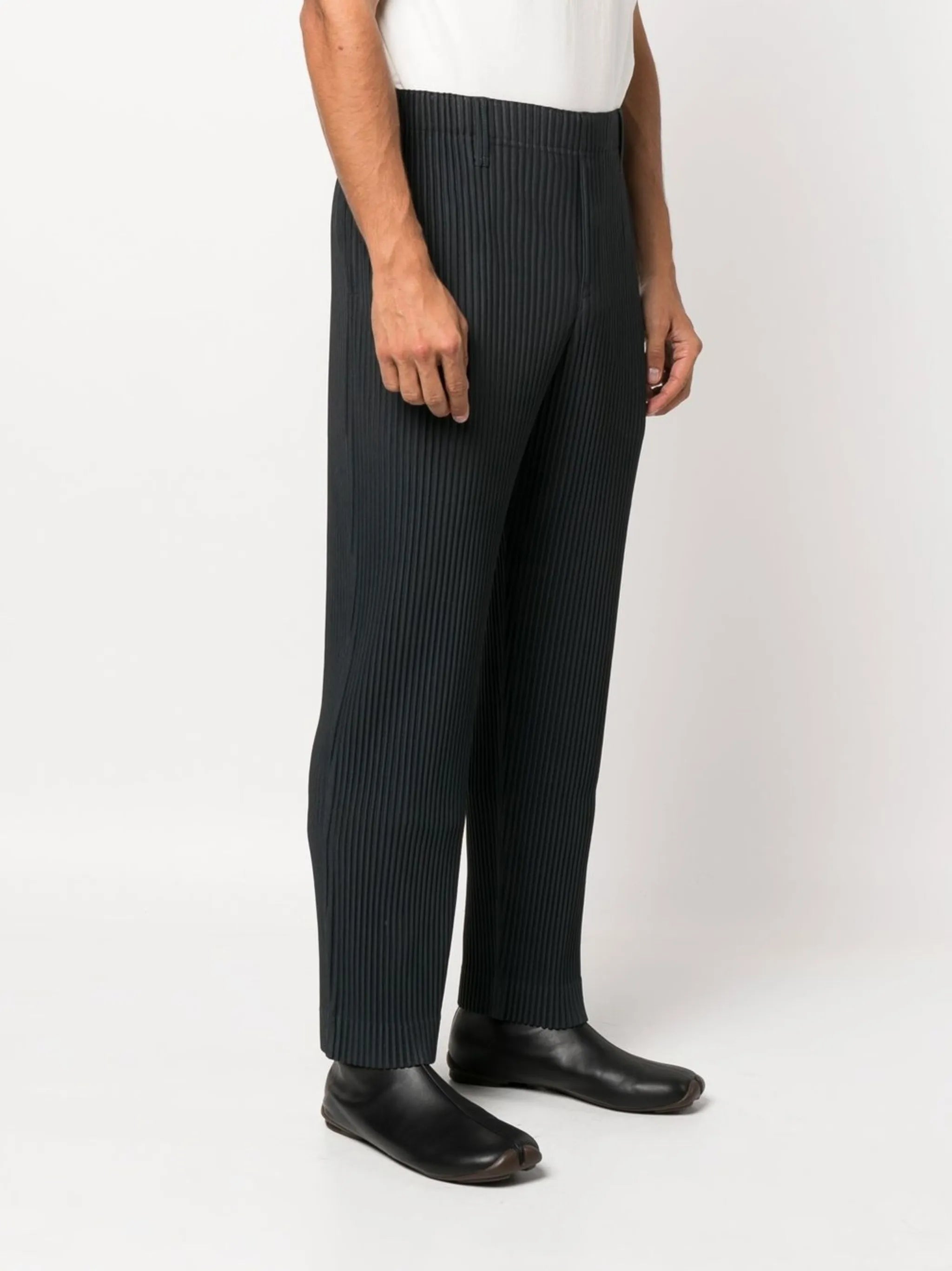 pleated tailored trousers