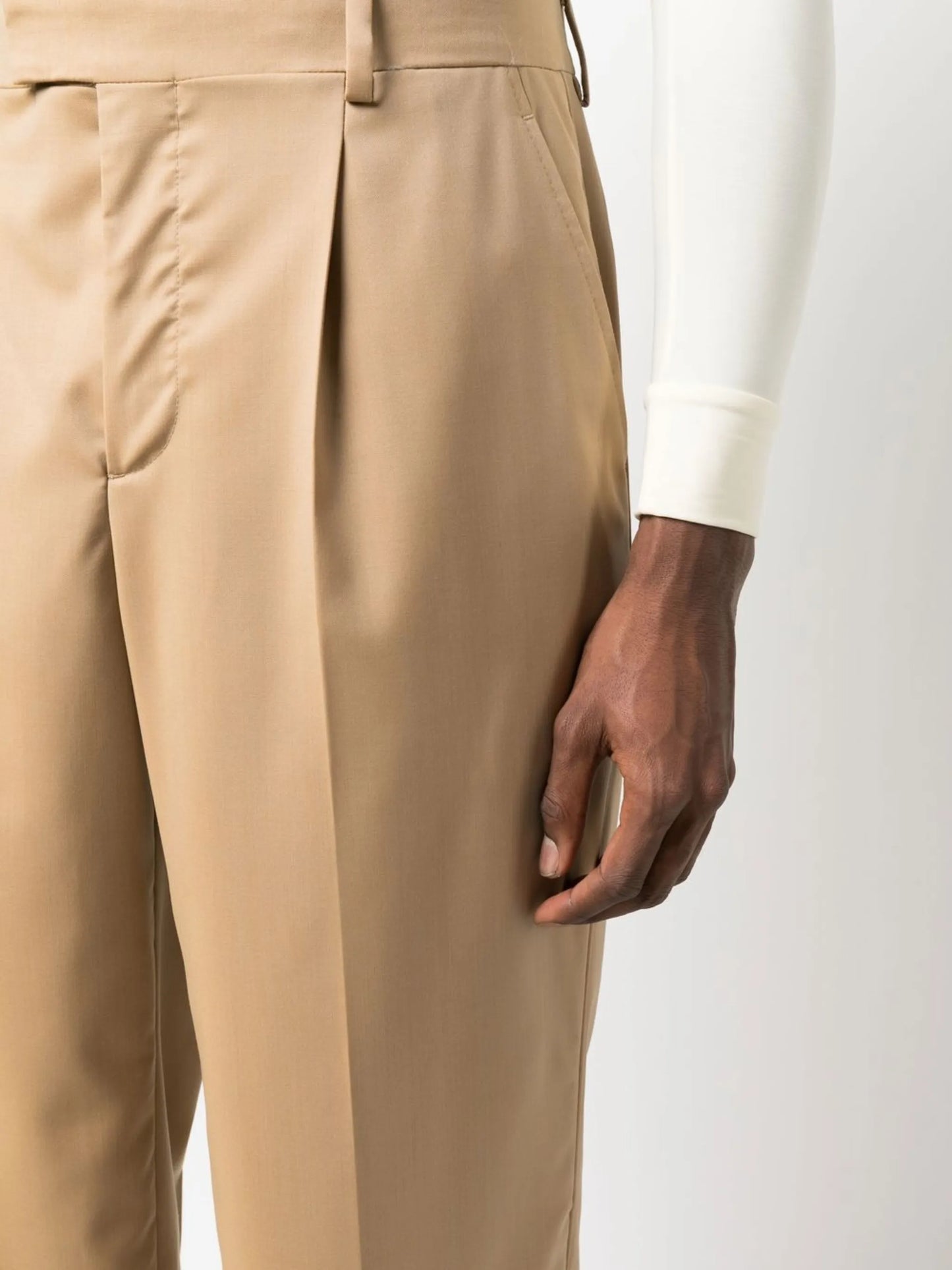 straight-leg tailored trousers