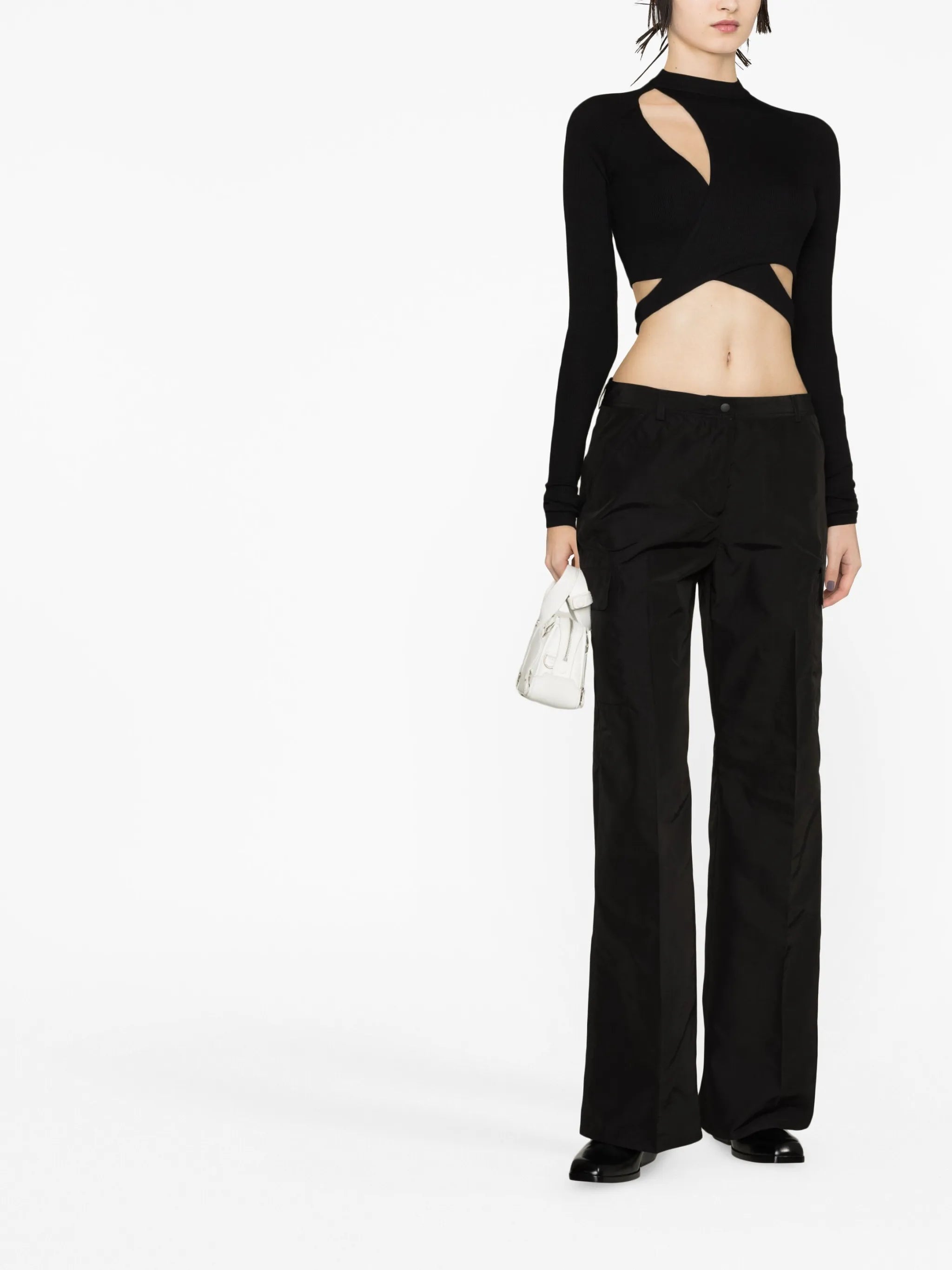wide-leg cargo trousers