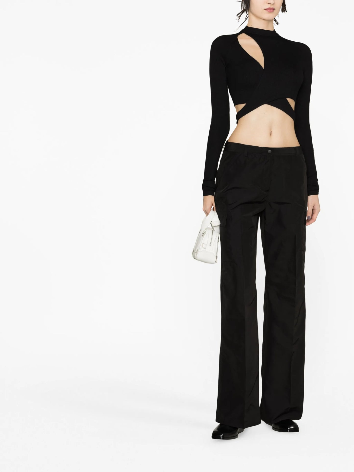 wide-leg cargo trousers
