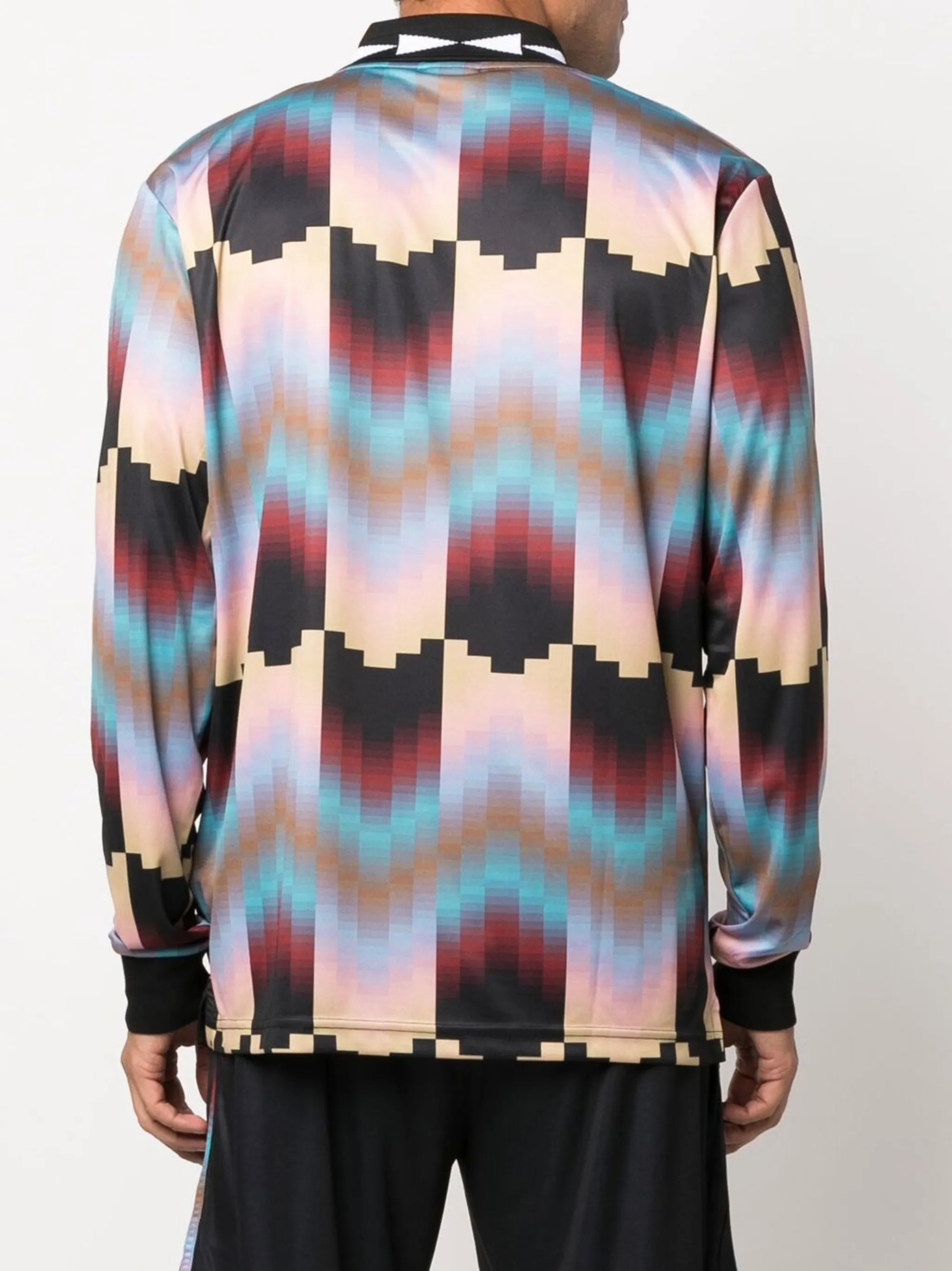 gradient sports T-shirt
