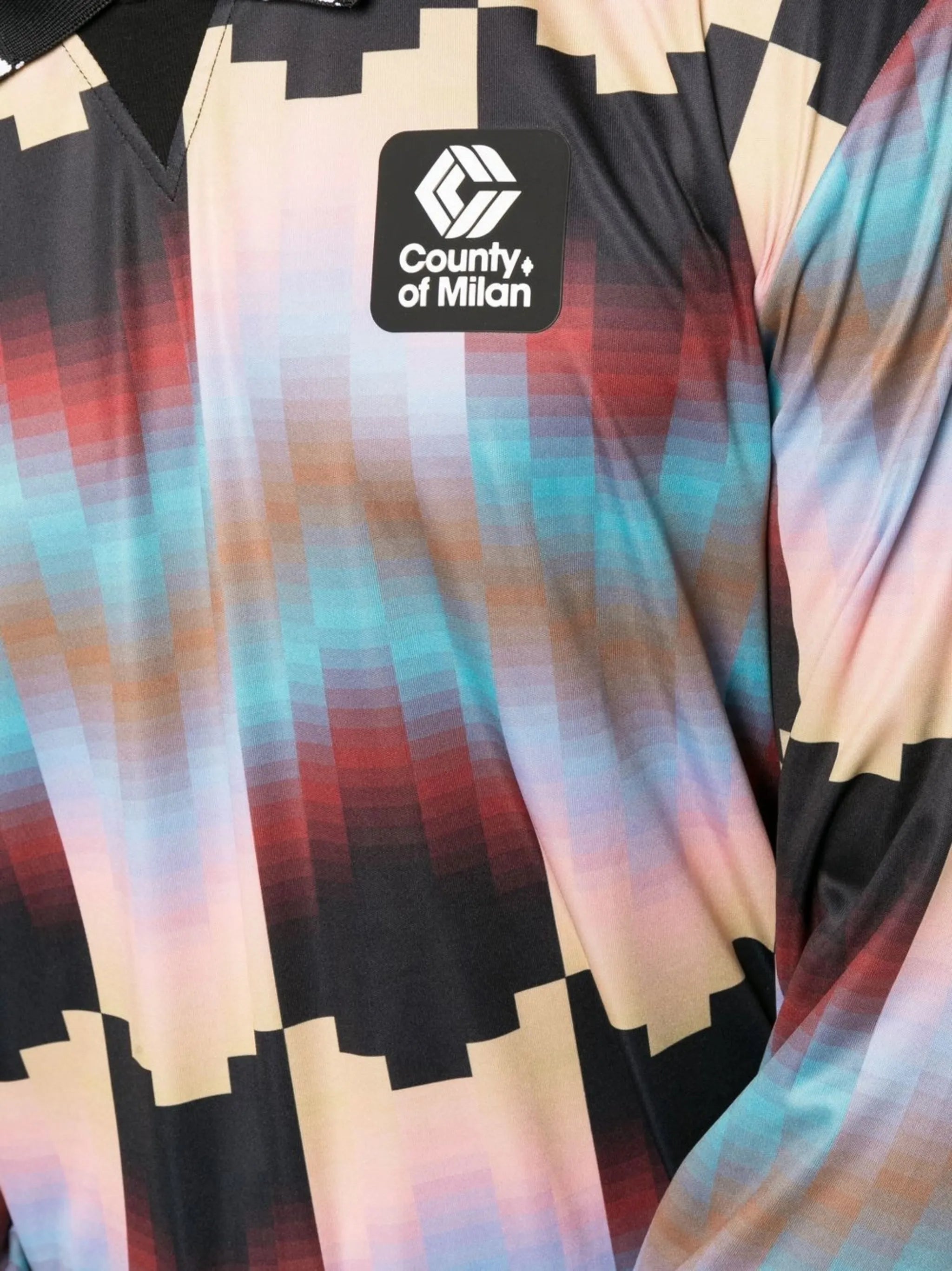 gradient sports T-shirt
