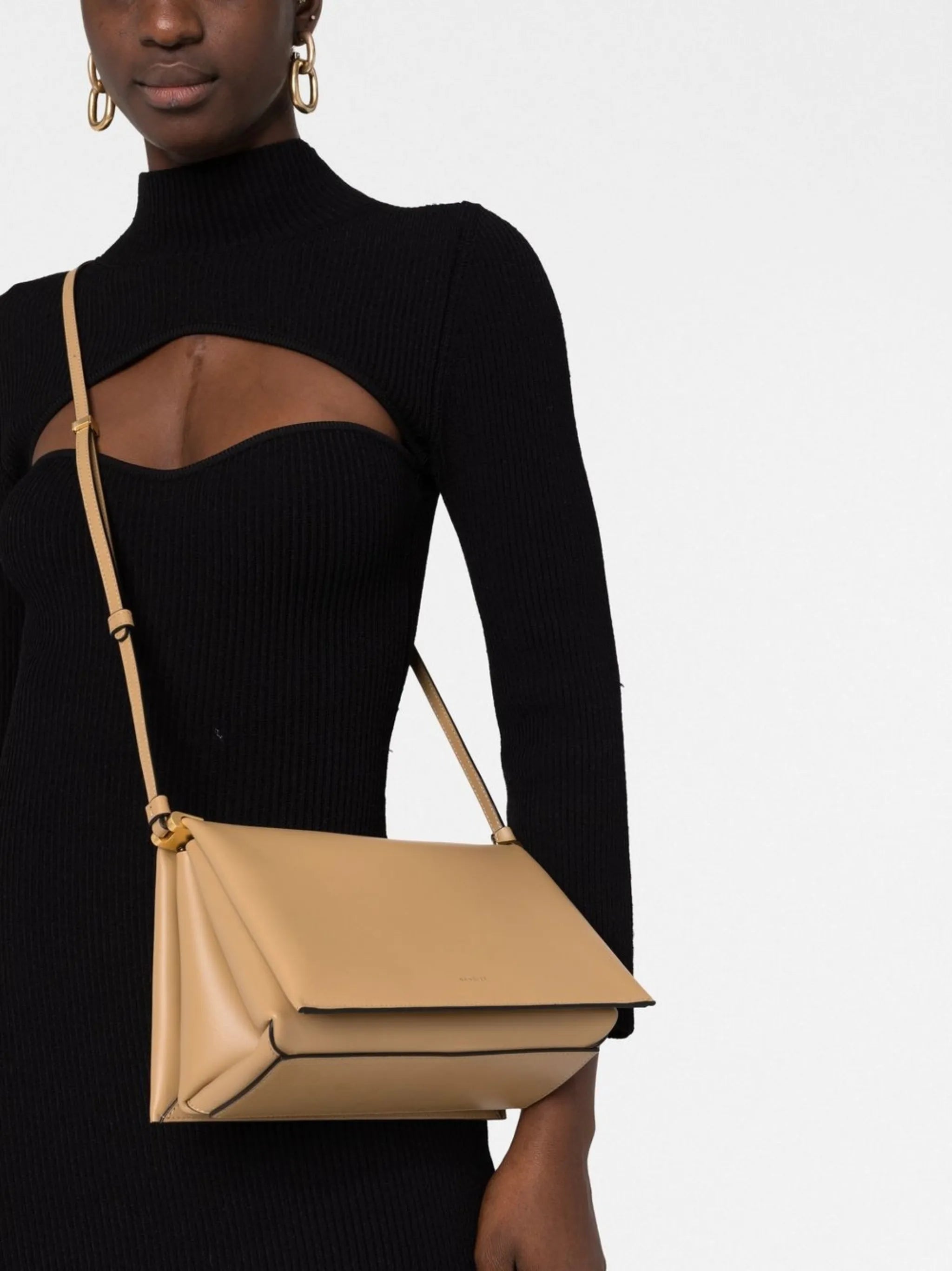engraved-logo leather shoulder bag