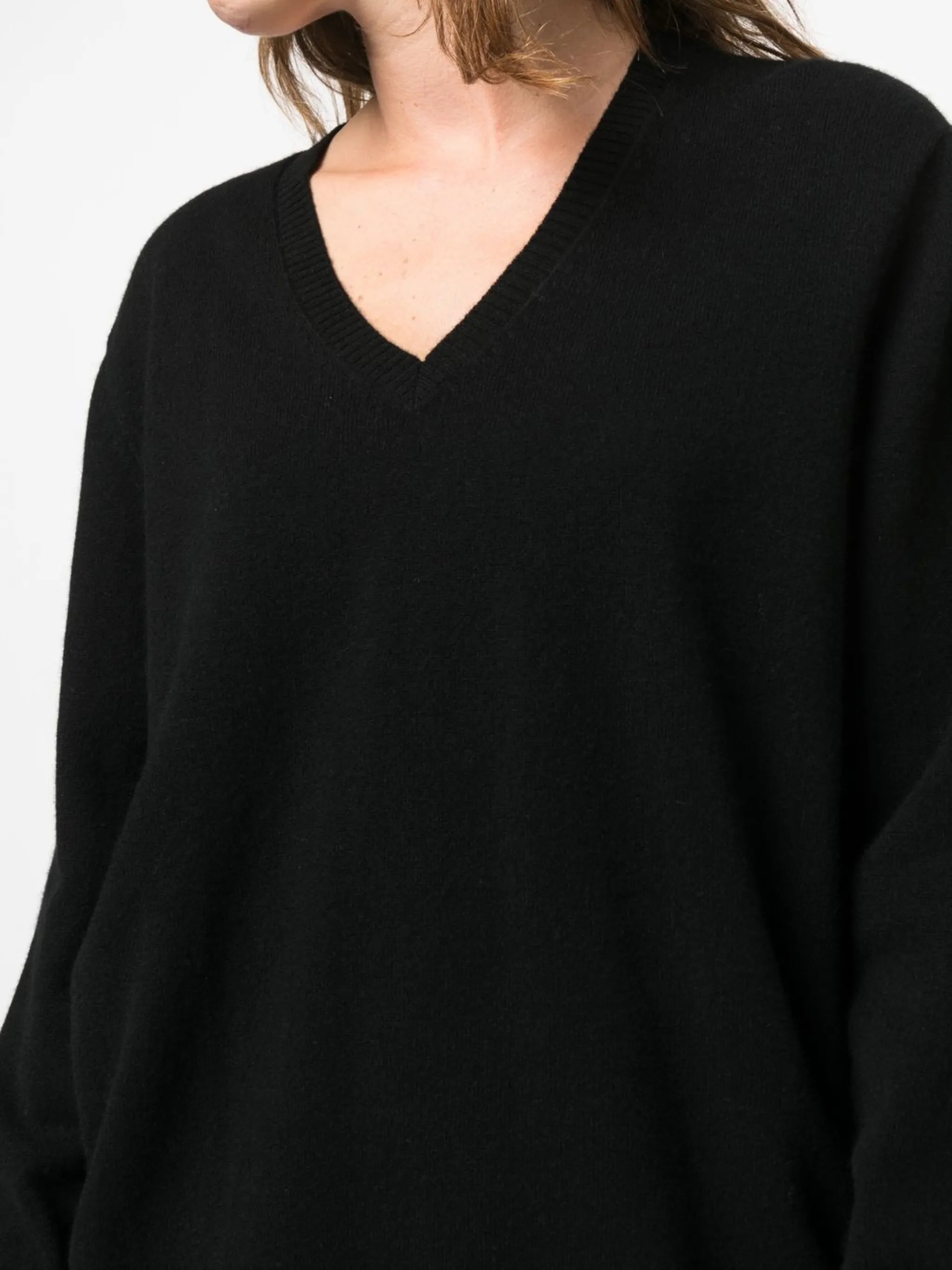 V-neck cashmere sweater