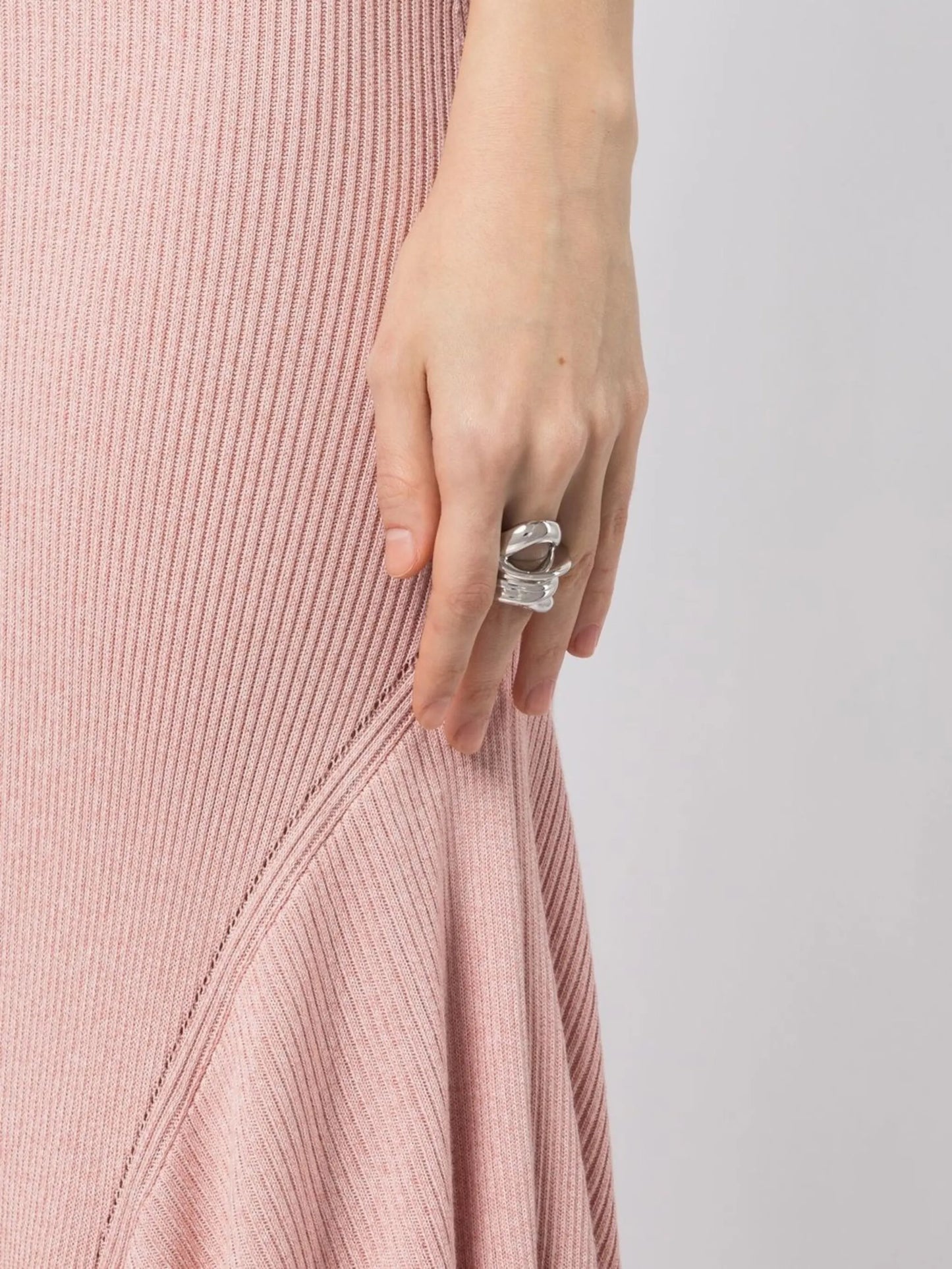 Clash wraparound ring