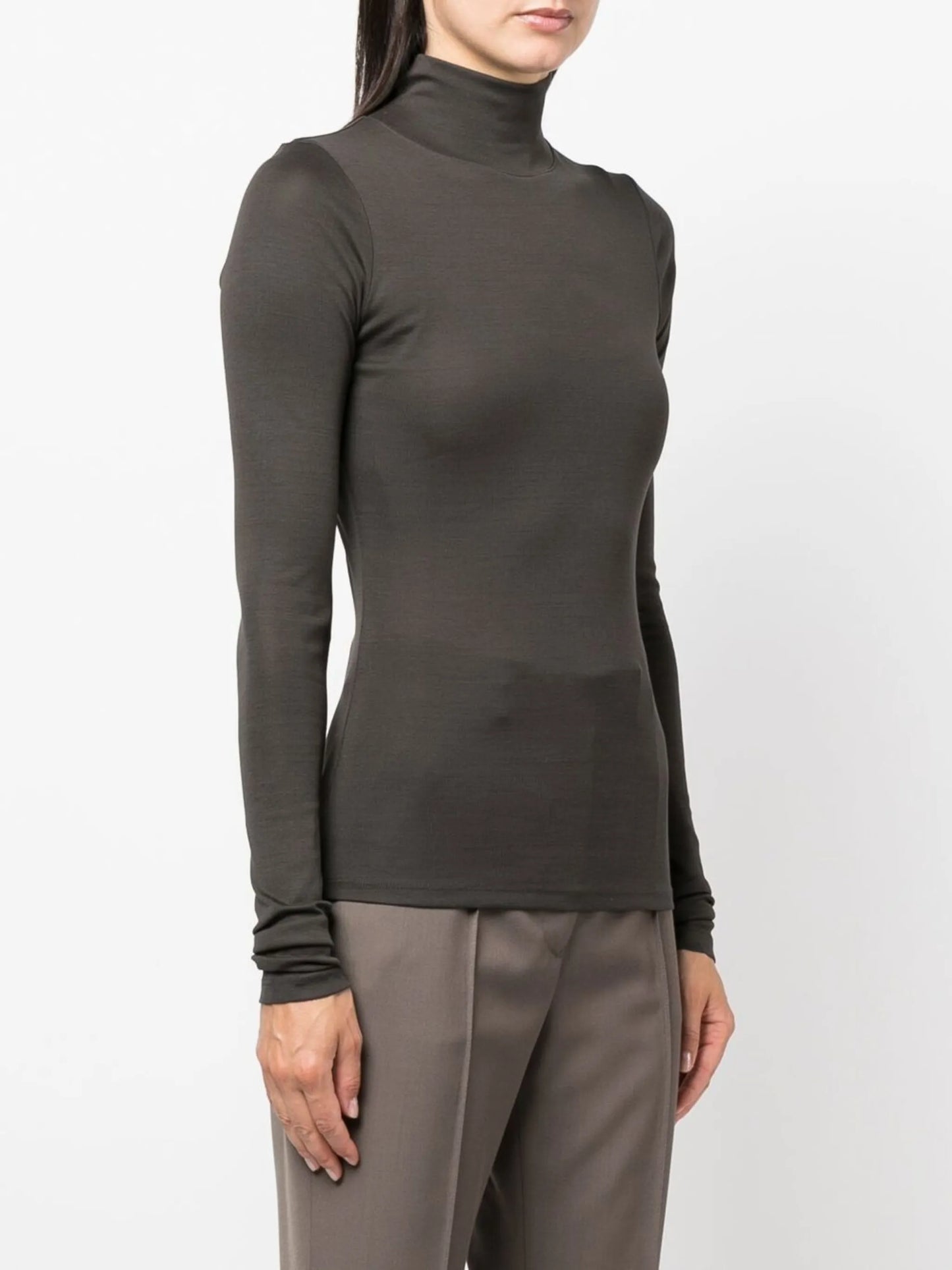 turtleneck long-sleeve top