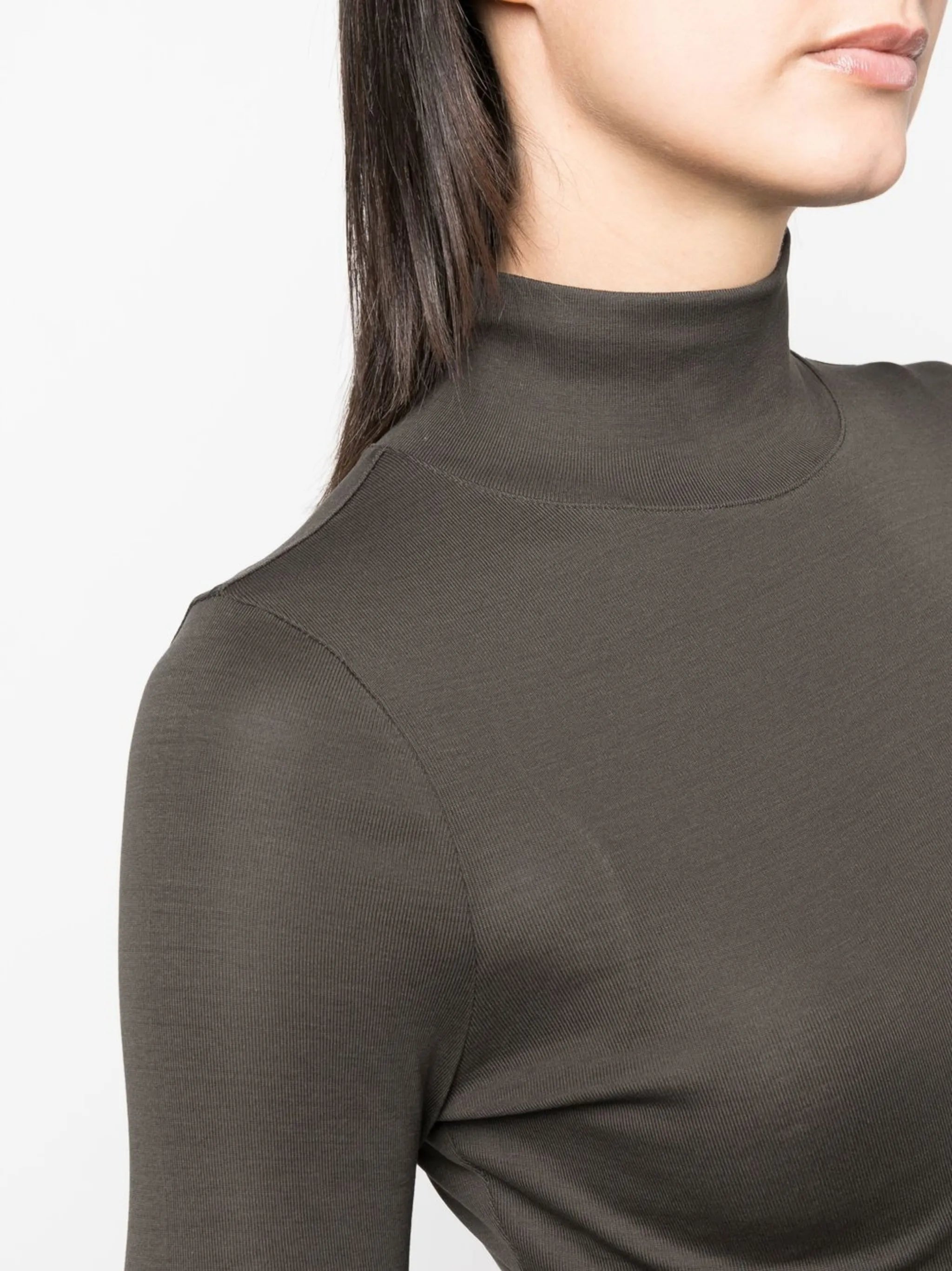 turtleneck long-sleeve top