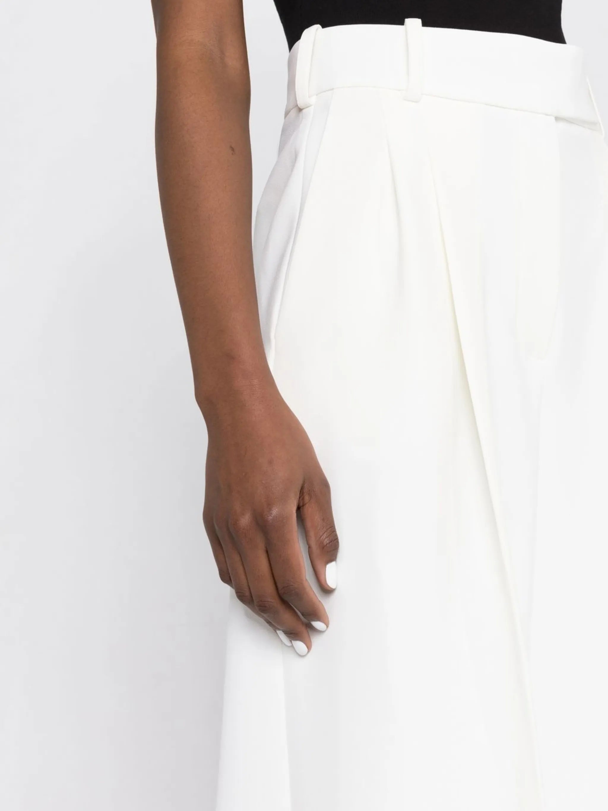 tailored wide-leg trousers