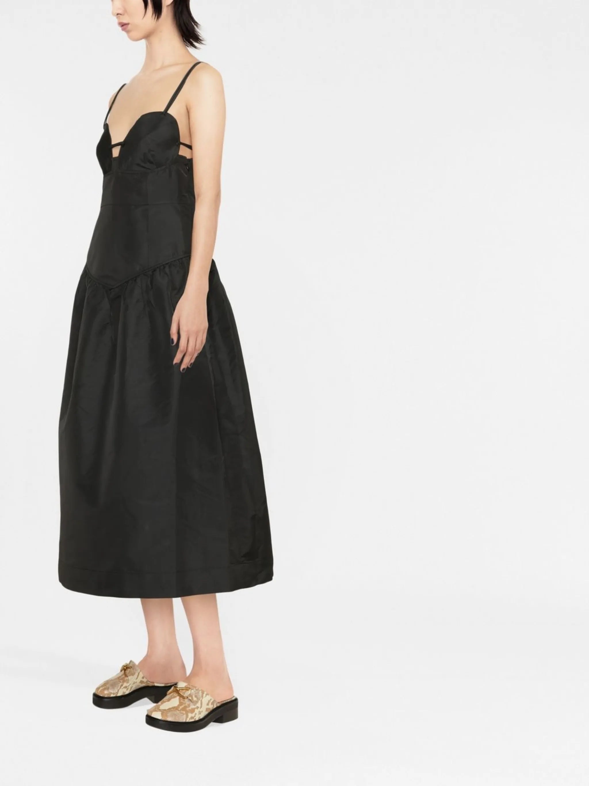 sweetheart-neck sleeveless midi dress