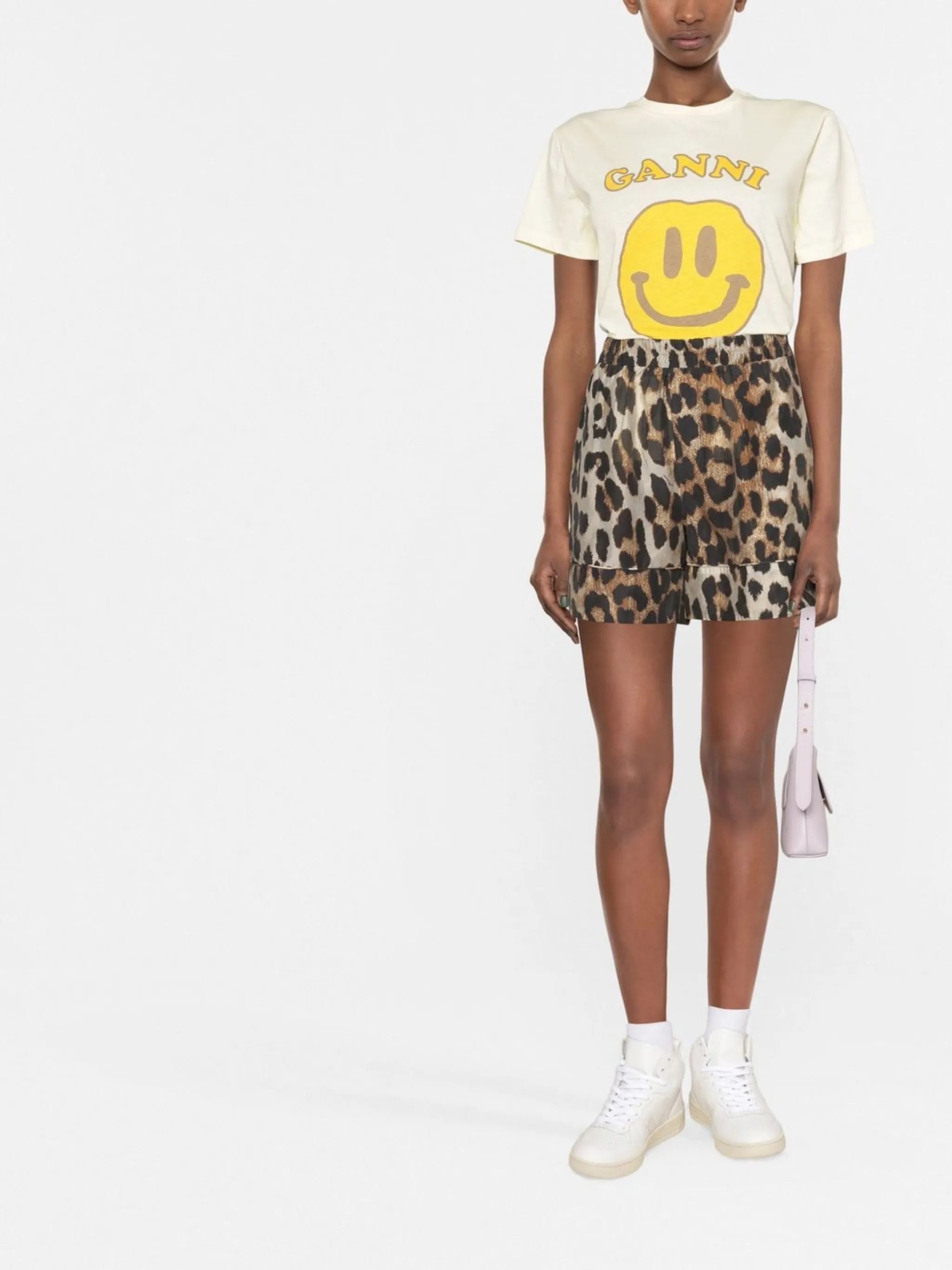 leopard-print elasticated-waist shorts