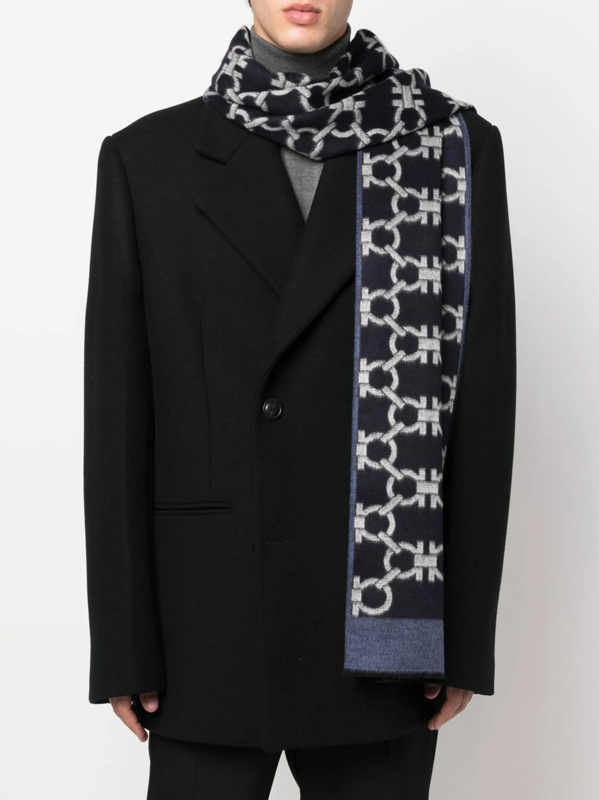 Gancini-pattern jacquard scarf