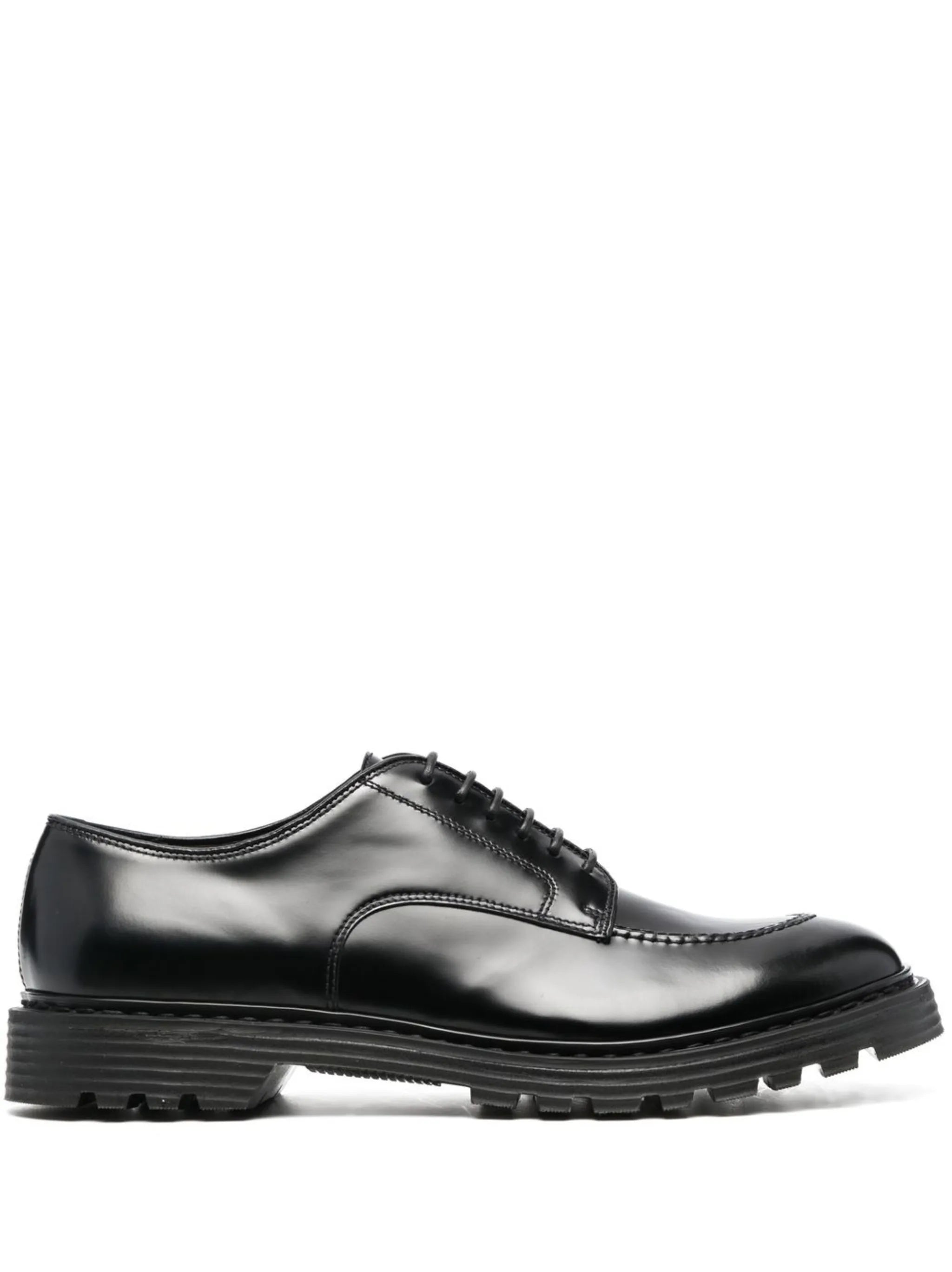 lace-up oxford shoes