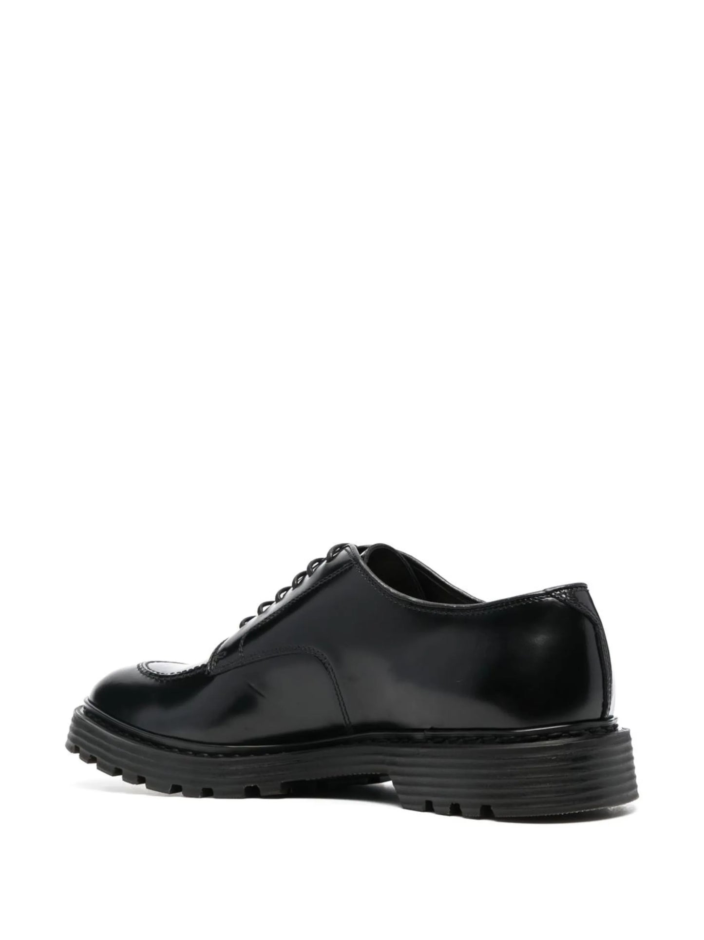 lace-up oxford shoes