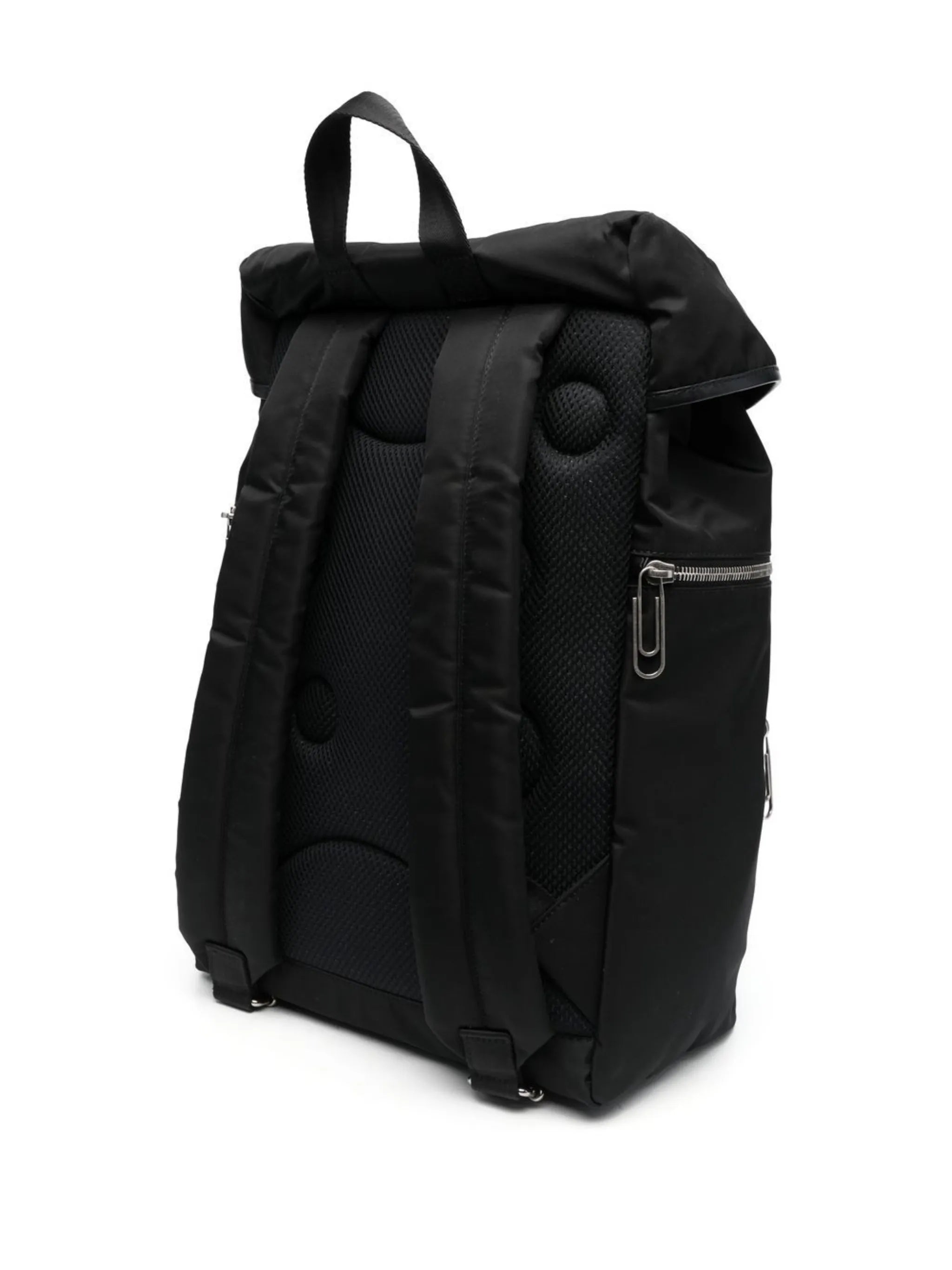 Arrow flap backpack