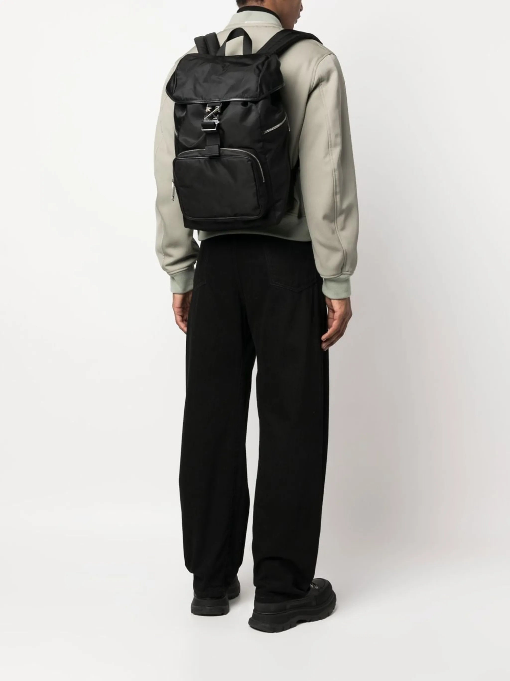 Arrow flap backpack