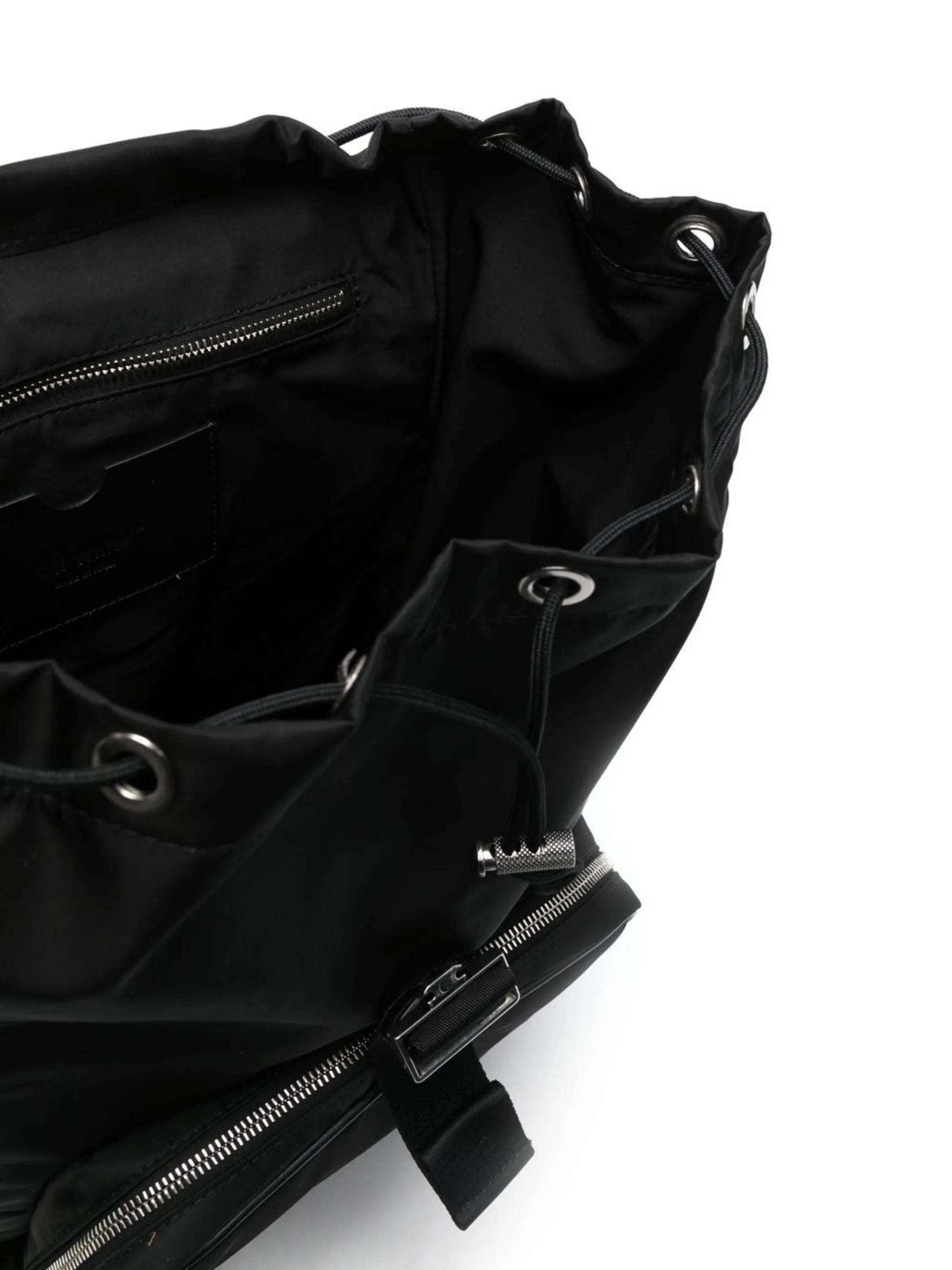 Arrow flap backpack