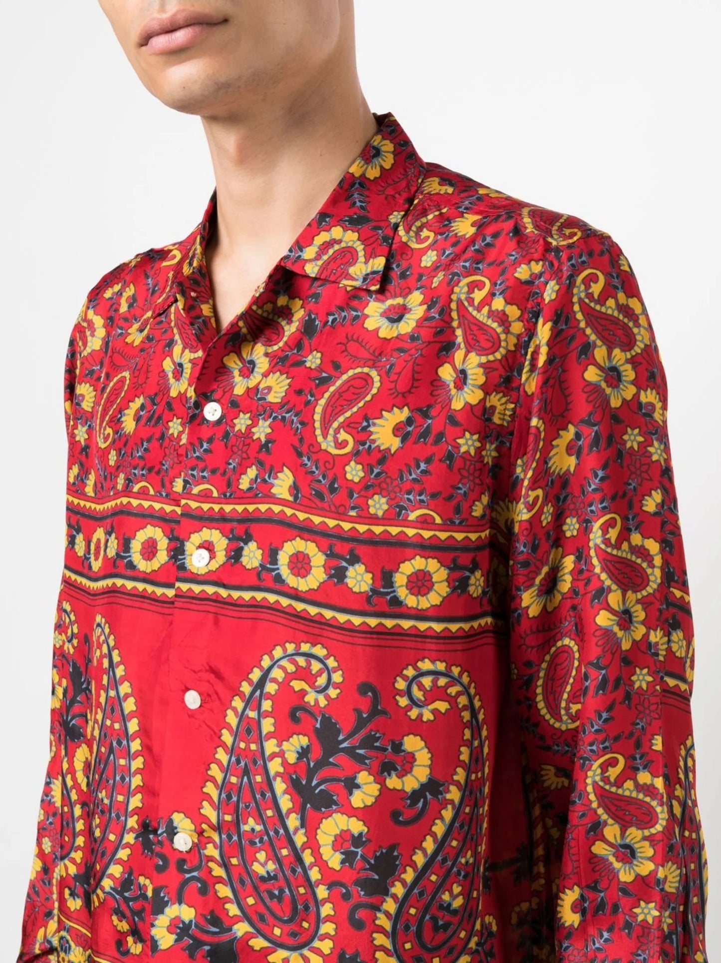 paisley-print shirt