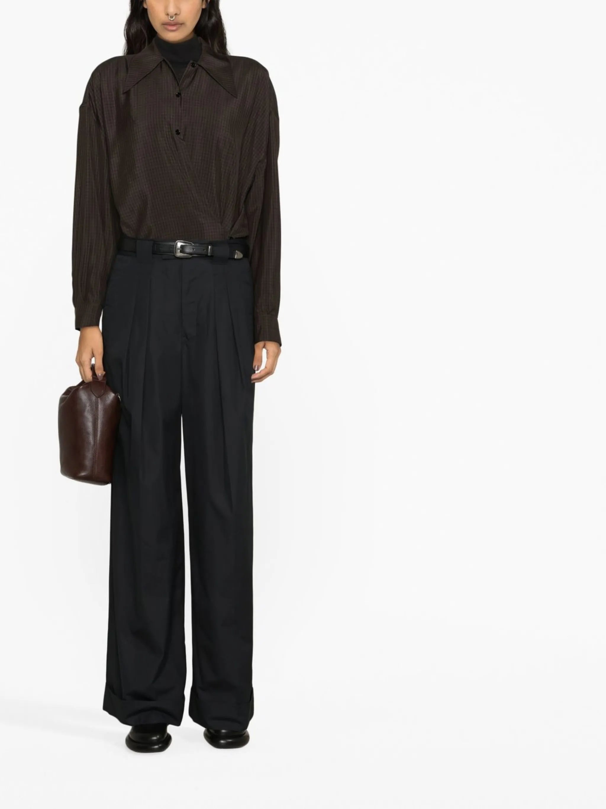 high-waisted pleated trousers