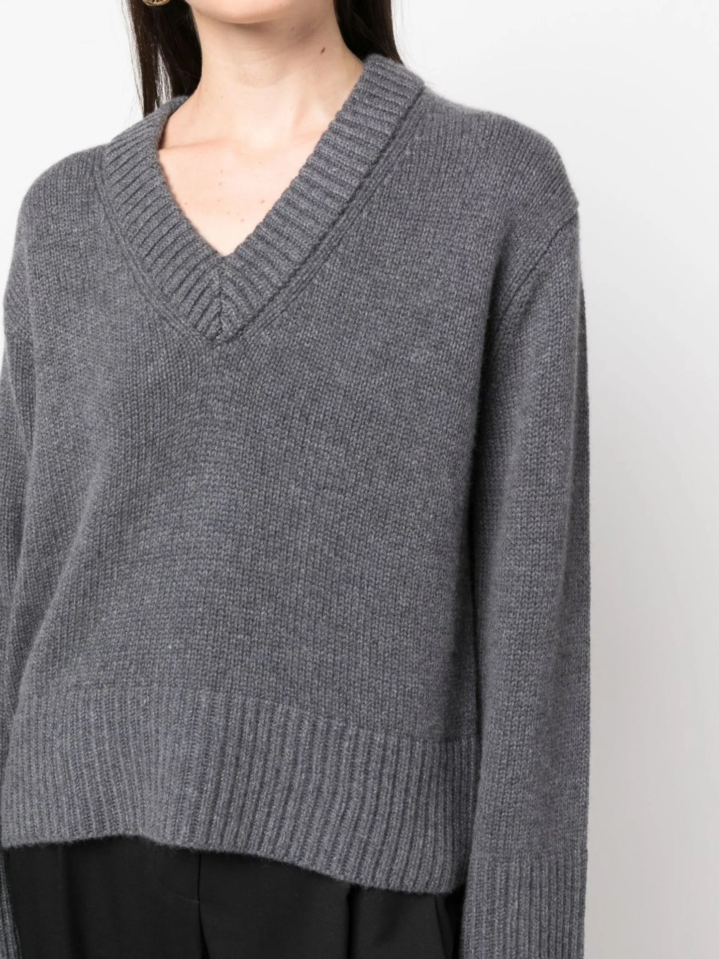 V-neck cashmere jumper