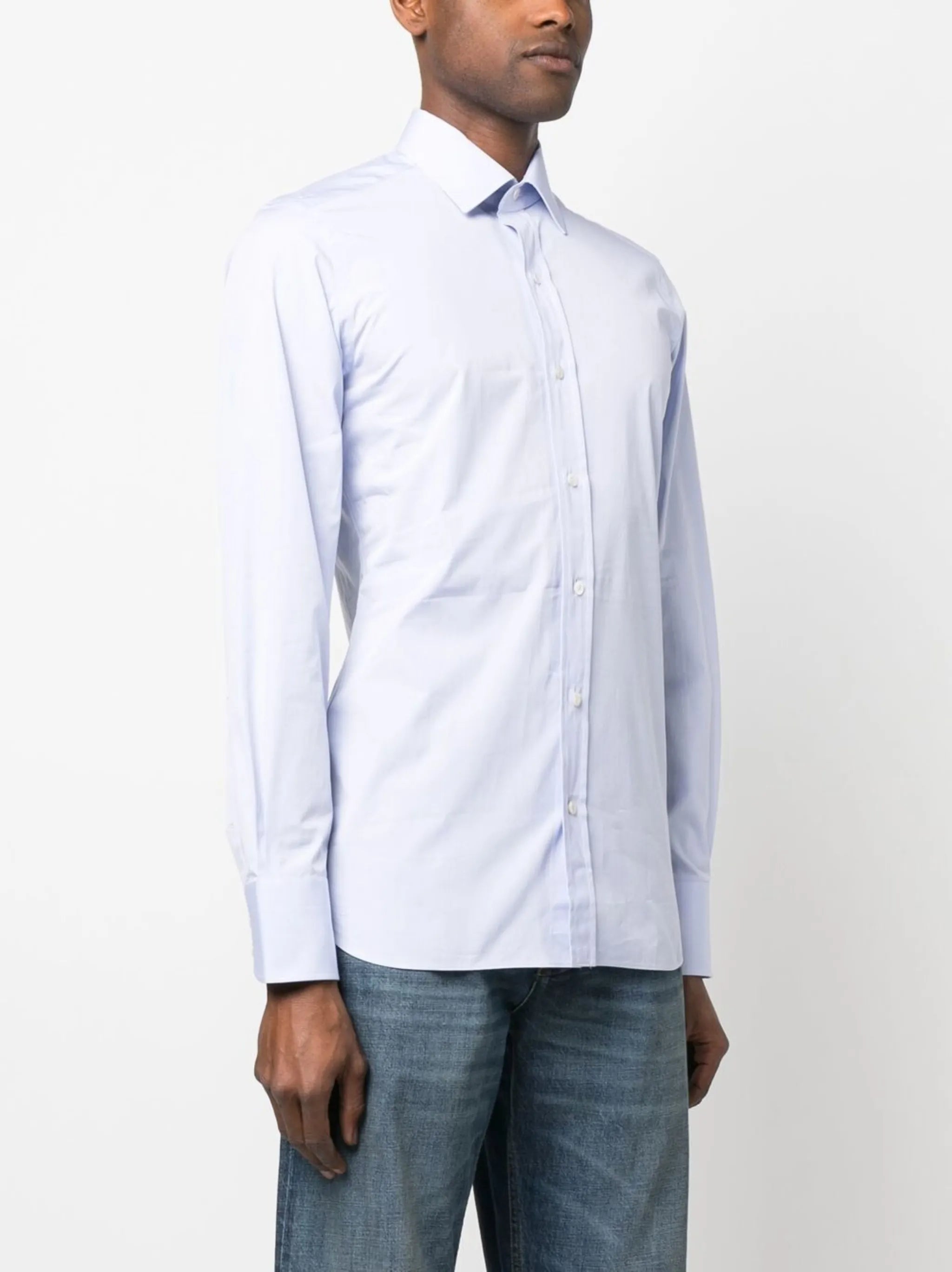 button-fastening long-sleeve shirt