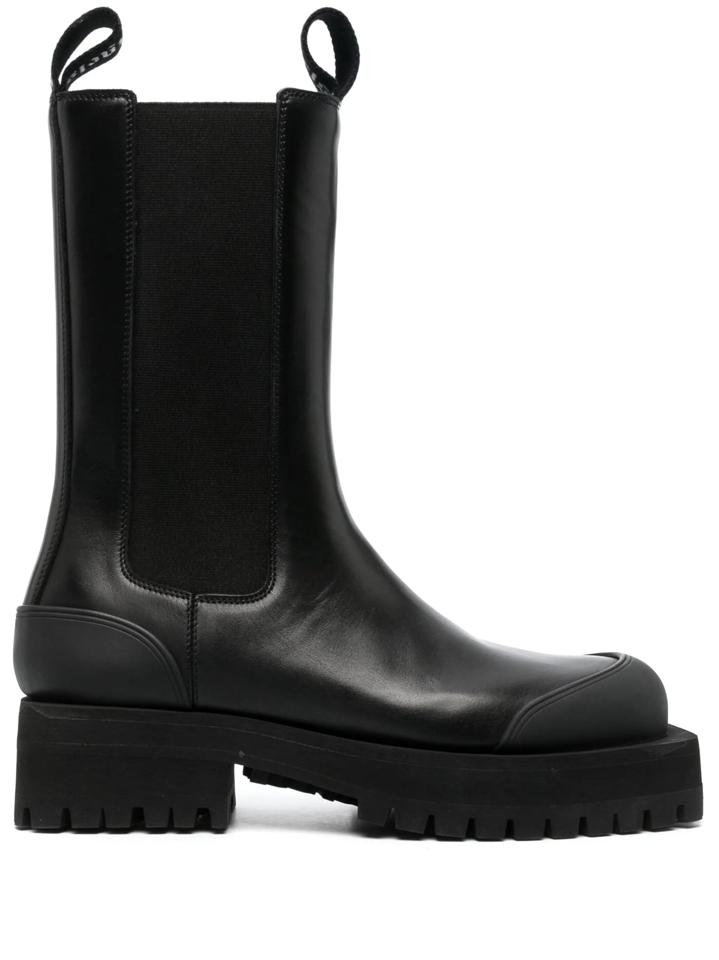 square-toe Chelsea boots