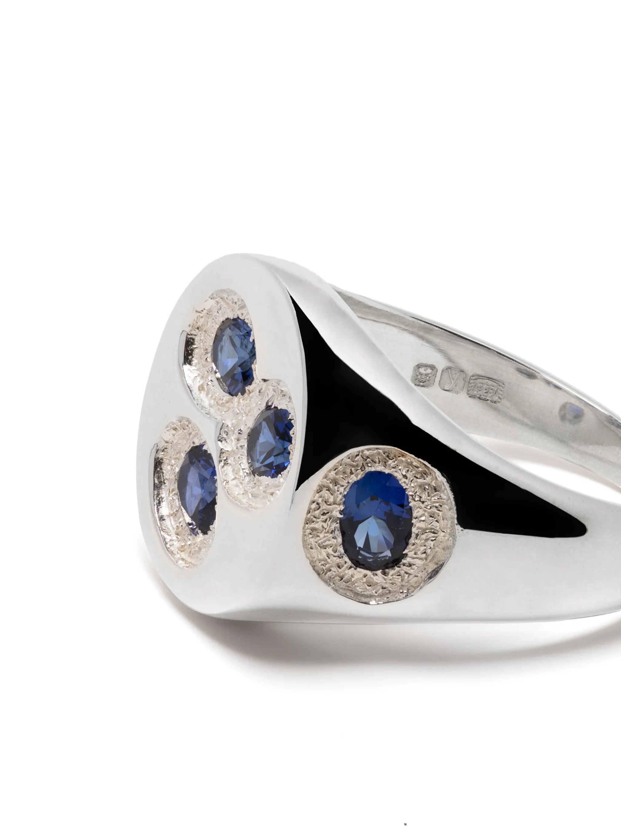 Chloroplast sapphire signet ring