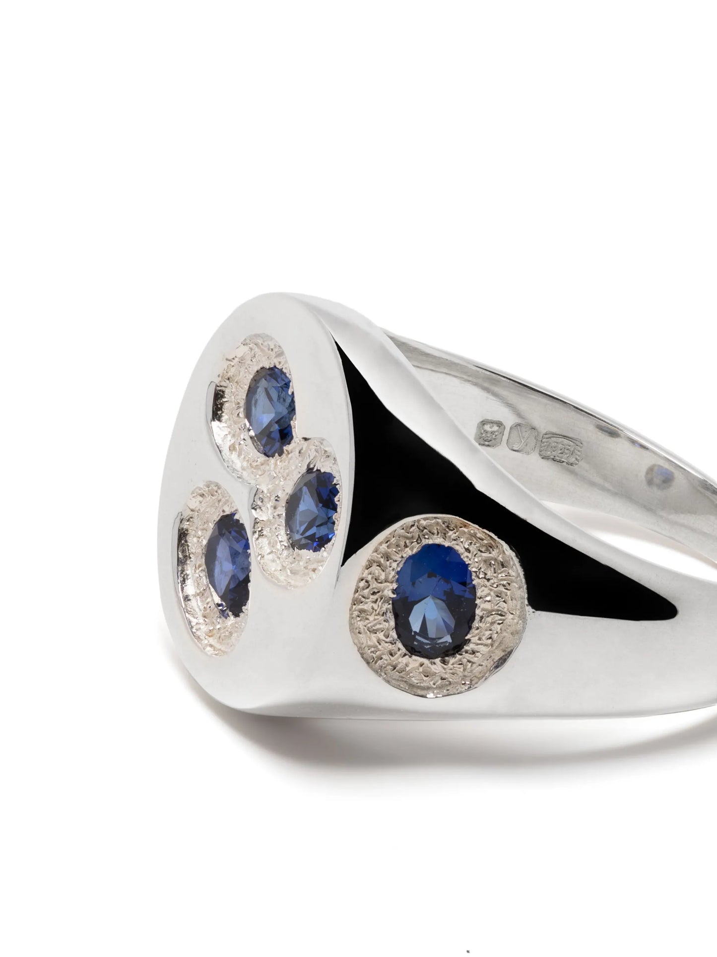 Chloroplast sapphire signet ring