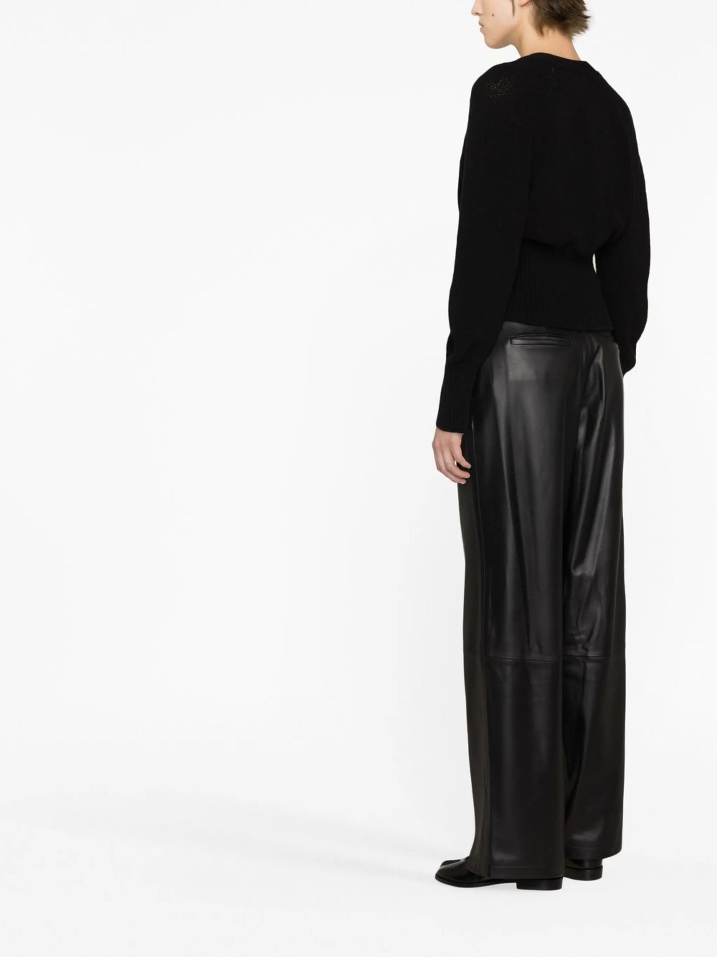 V-neck button-fastening cardigan